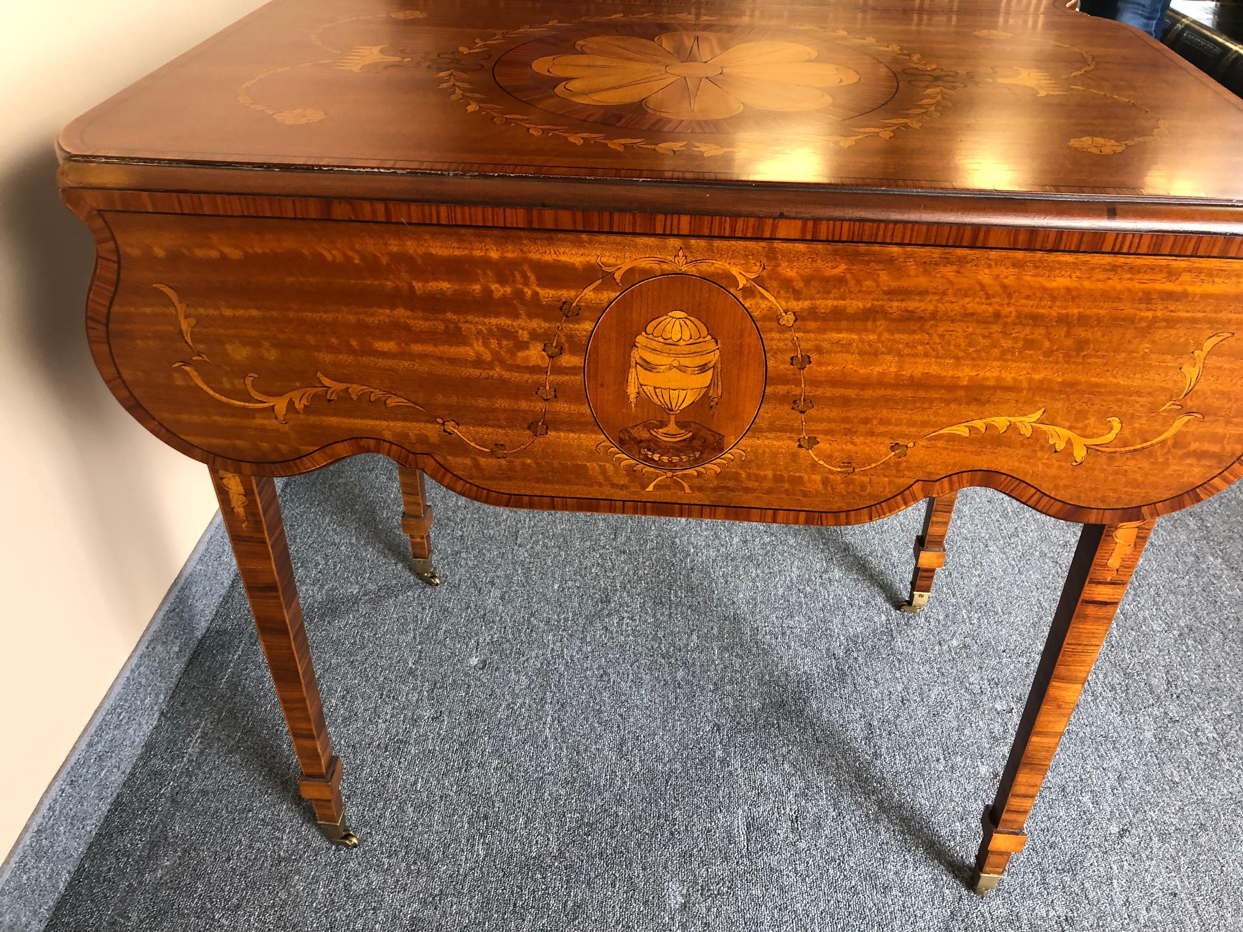 Floral Mixed Wood Inlay Drop-leaf Pembroke Side Table For Sale 5