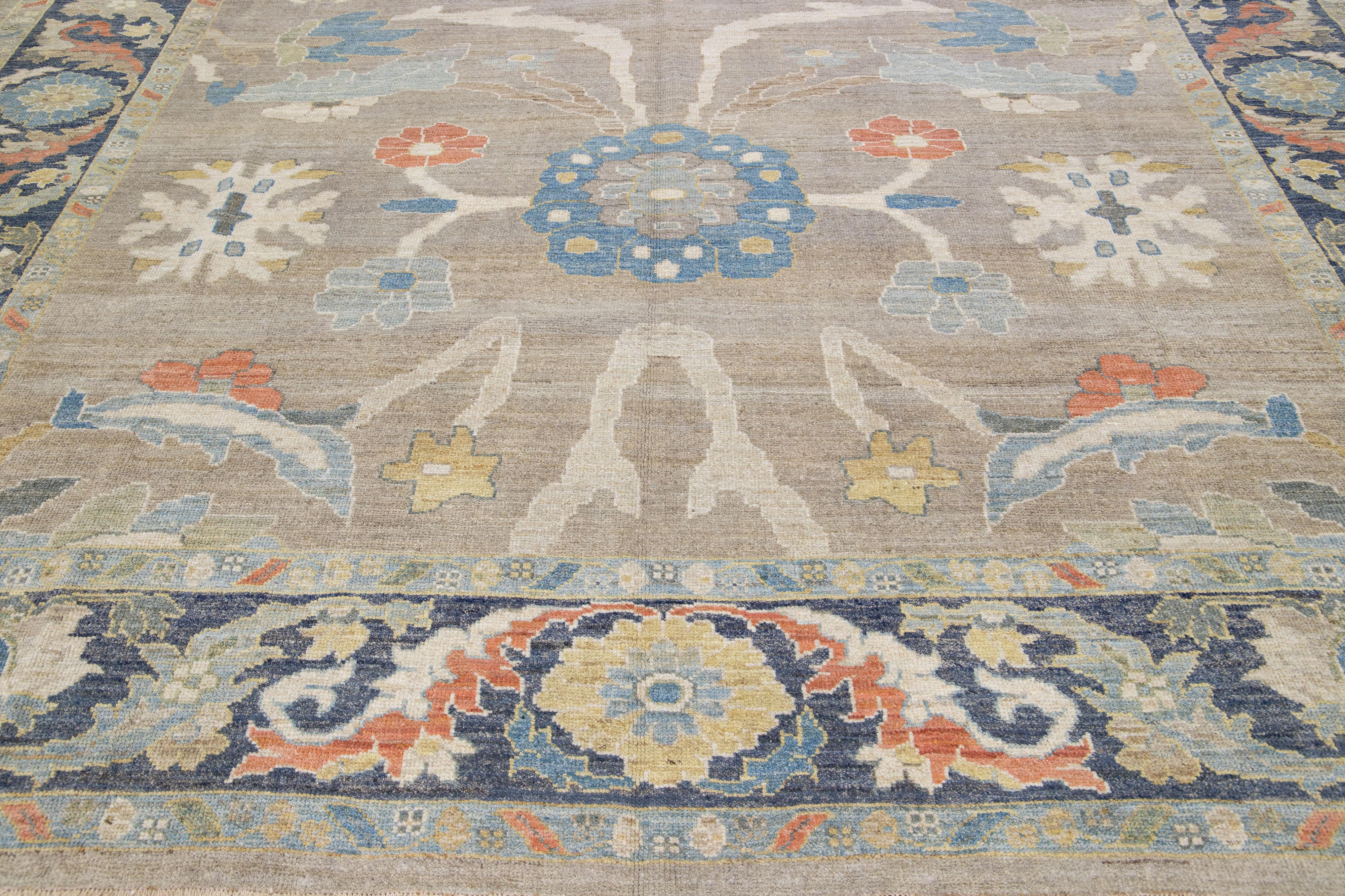 Contemporary Floral Modern Sultanabad Gray Handmade Square Wool Rug For Sale