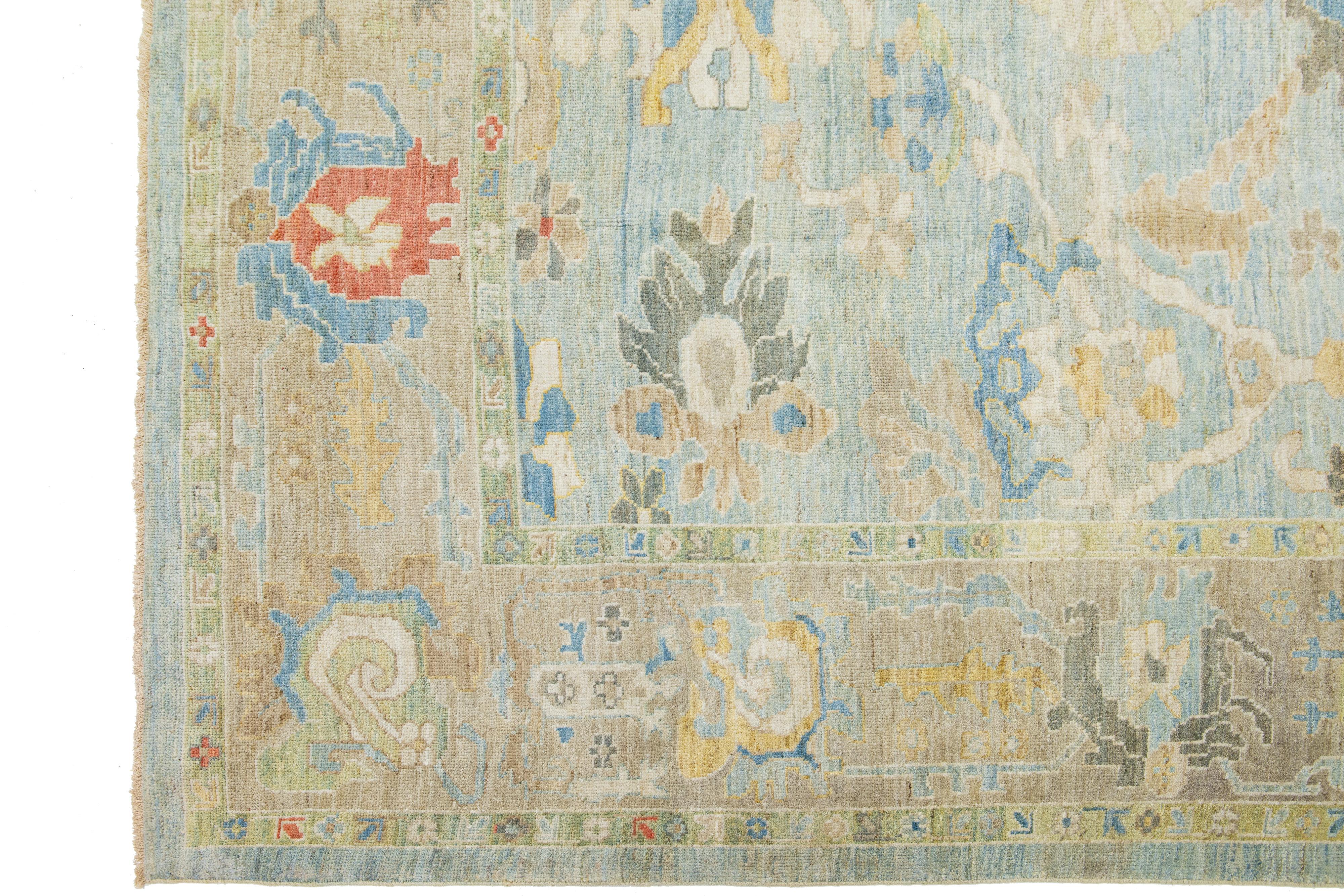 Floral Modern Sultanabad Room Size Wool Rug In Blue In New Condition For Sale In Norwalk, CT