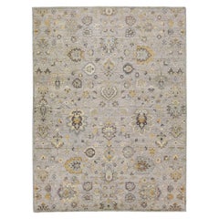 Tapis moderne en laine indienne à motifs floraux Tabriz fait à la main en gris par Apadana