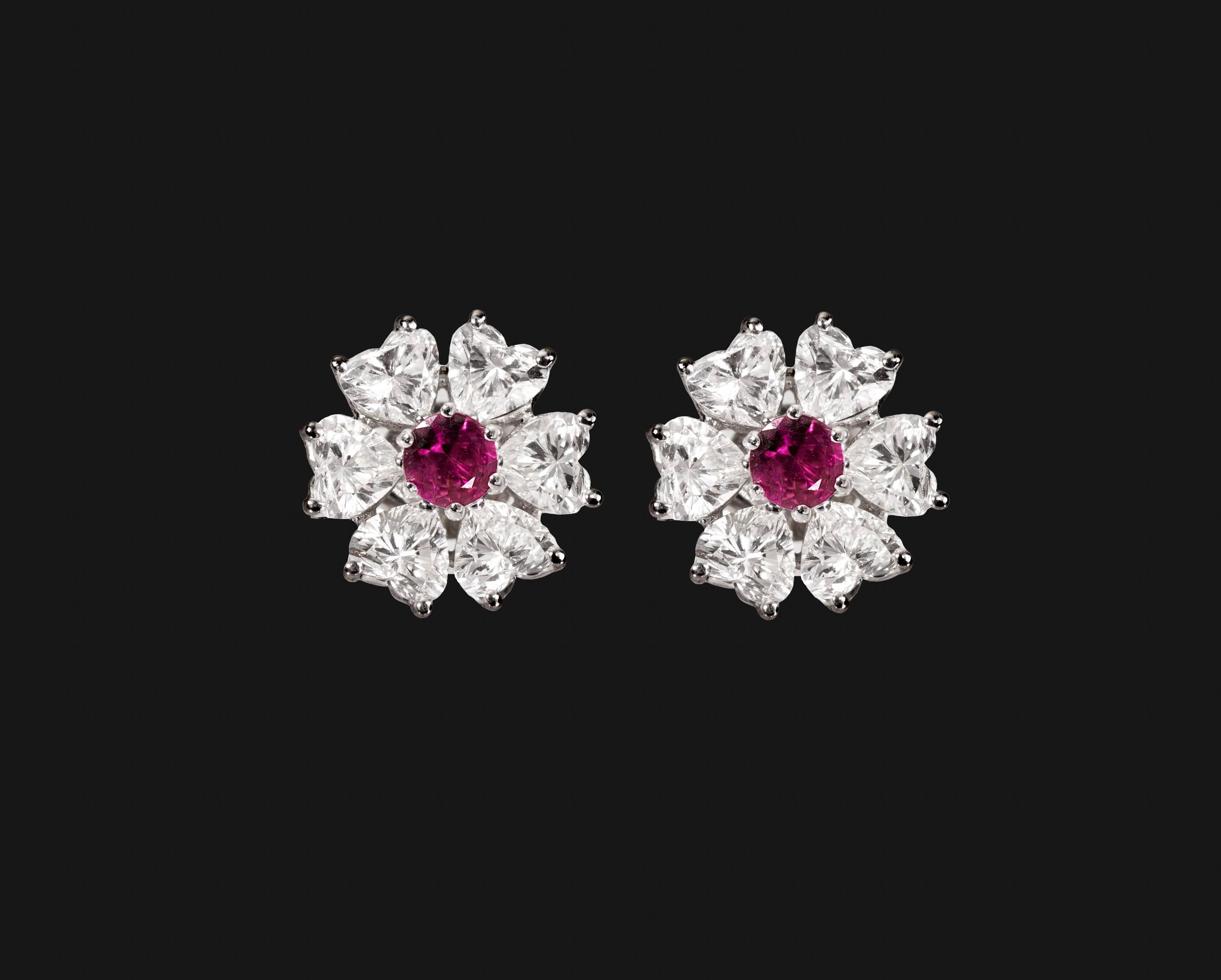 EGL Certified Floral Motif Interchangeable Diamond Earrings Set four inserts (boucles d'oreilles interchangeables à motif floral) Pour femmes en vente