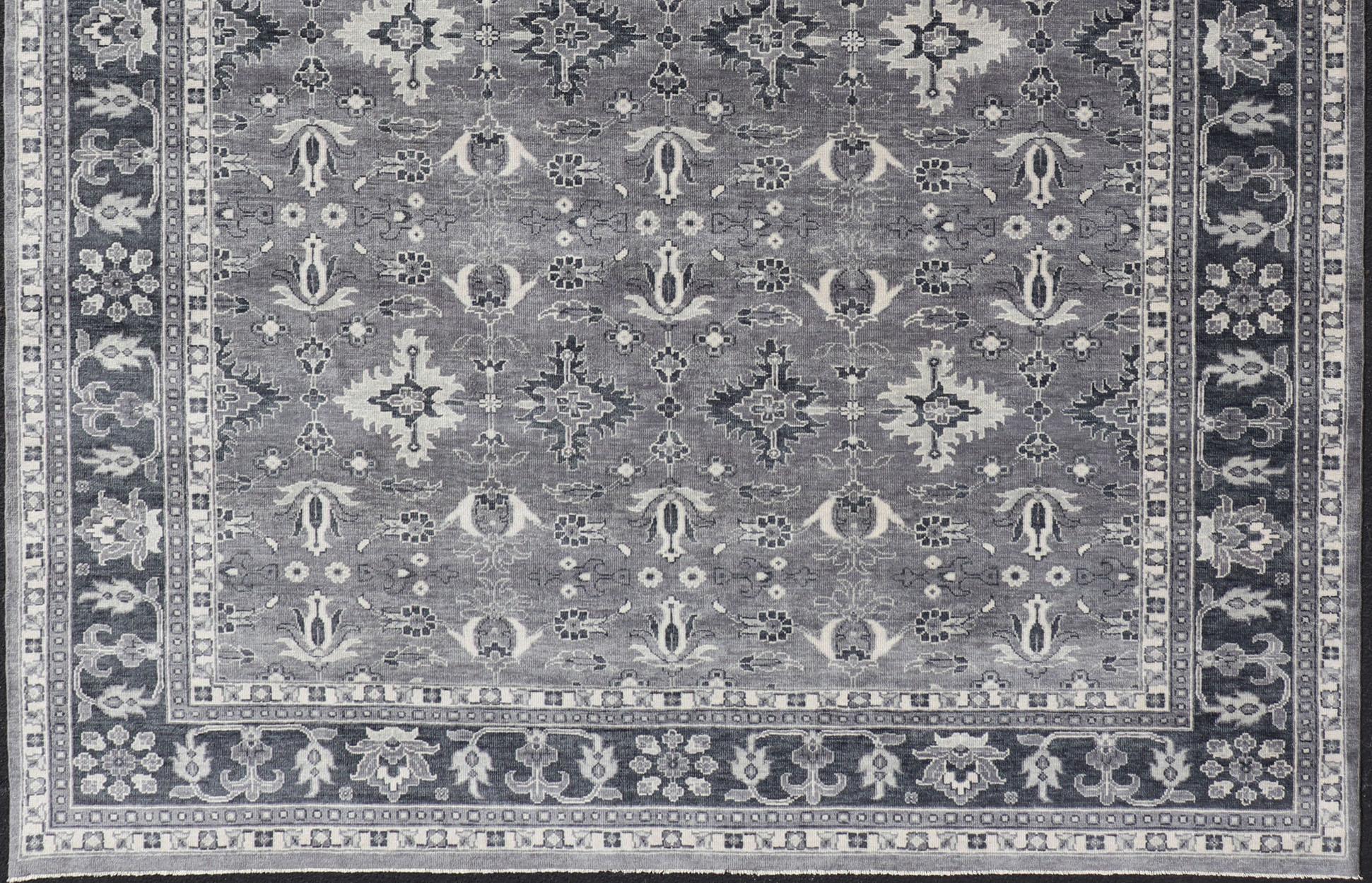 Tapis à motifs floraux Khotan de Keivan Woven Arts en laine en vente 2