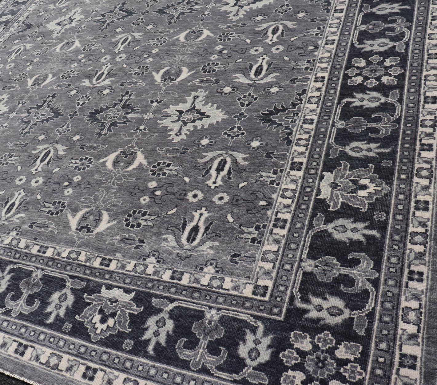 Tapis à motifs floraux Khotan de Keivan Woven Arts en laine en vente 5