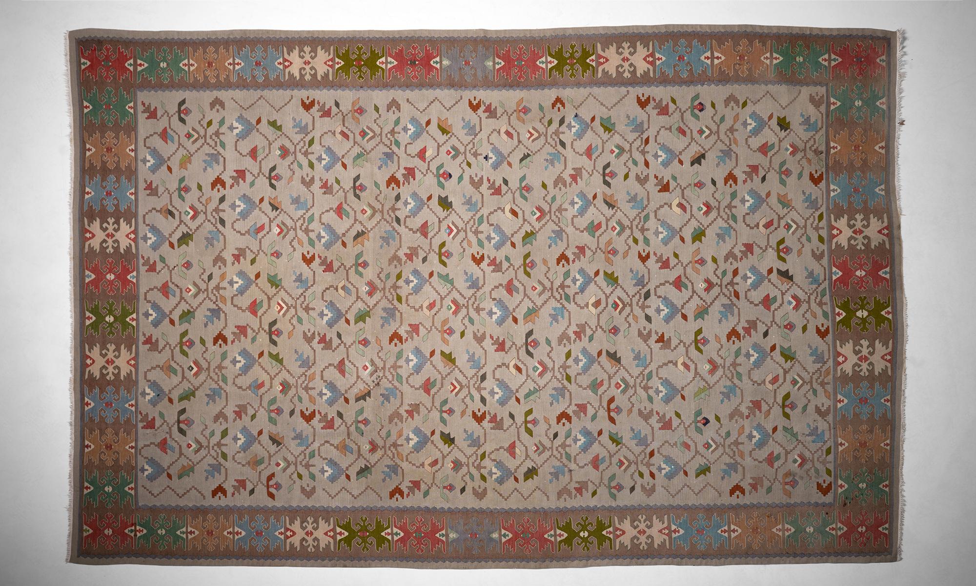 Romanian Floral Motif Kilim, Romania, 1930