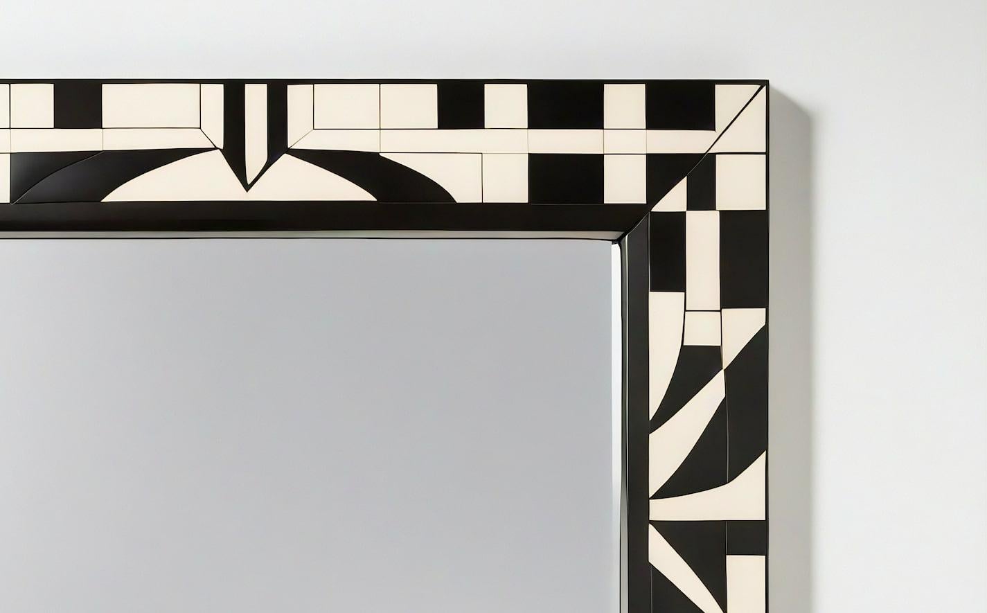 Art déco Cube : Miroir mural noir et blanc inspiré du cubisme, fabriqué à la main par des artisans en vente