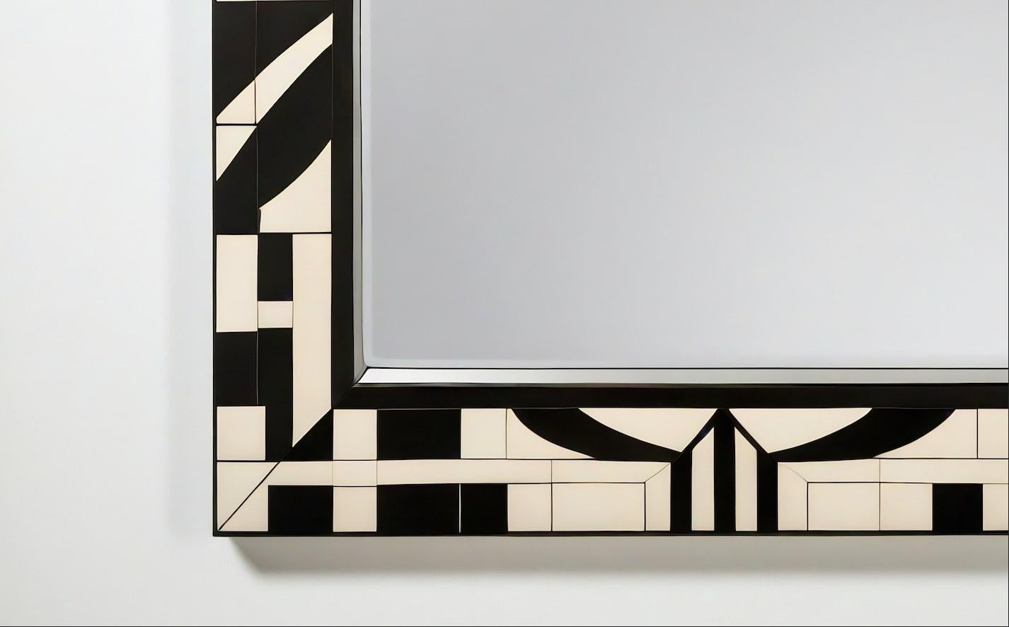 Incrusté Cube : Miroir mural noir et blanc inspiré du cubisme, fabriqué à la main par des artisans en vente