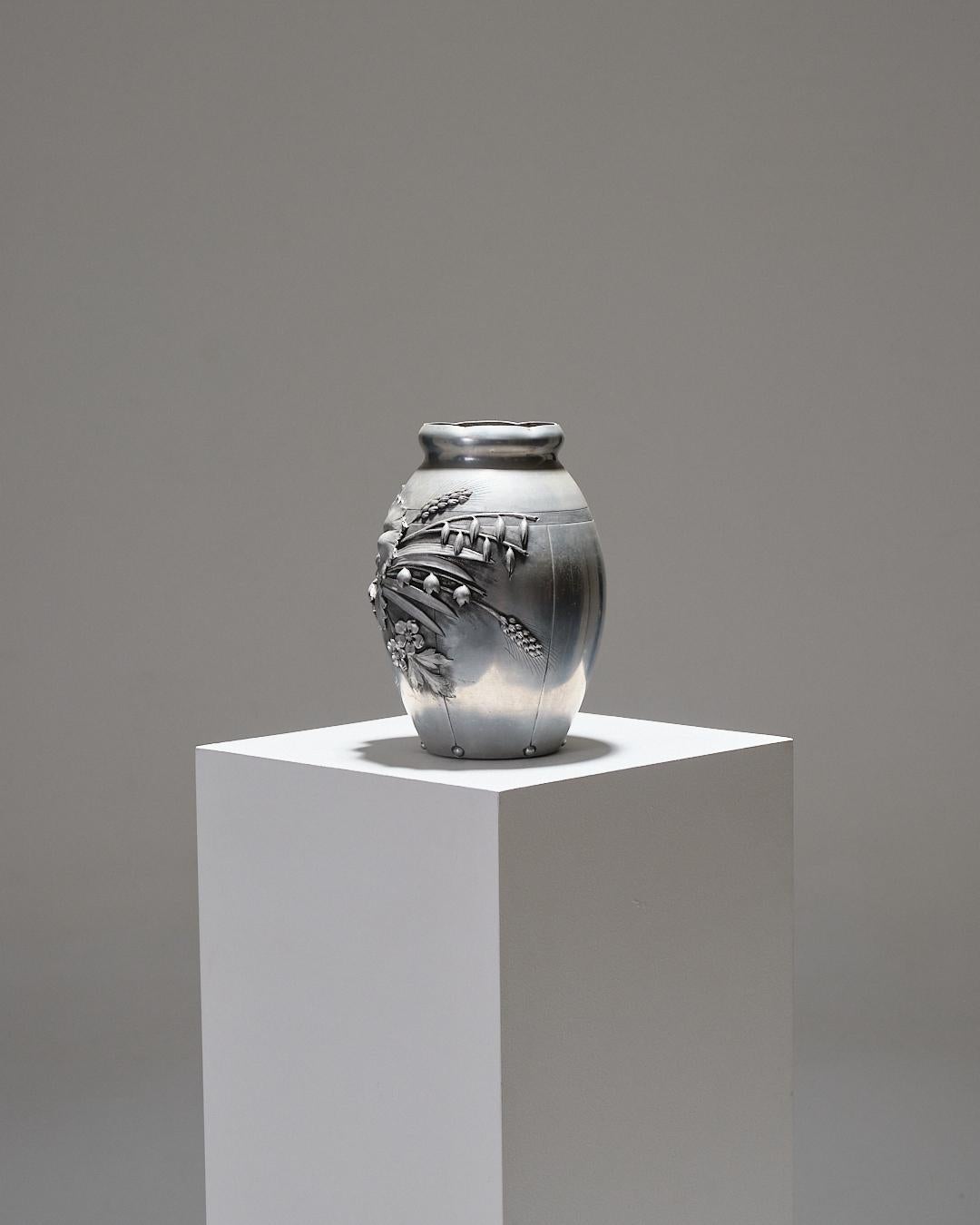 Floral Motif Vase, Art Nouveau, 1920s For Sale 5
