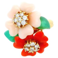 Ring mit Blumenmotiven aus 18 Karat Gelbgold mit Diamanten