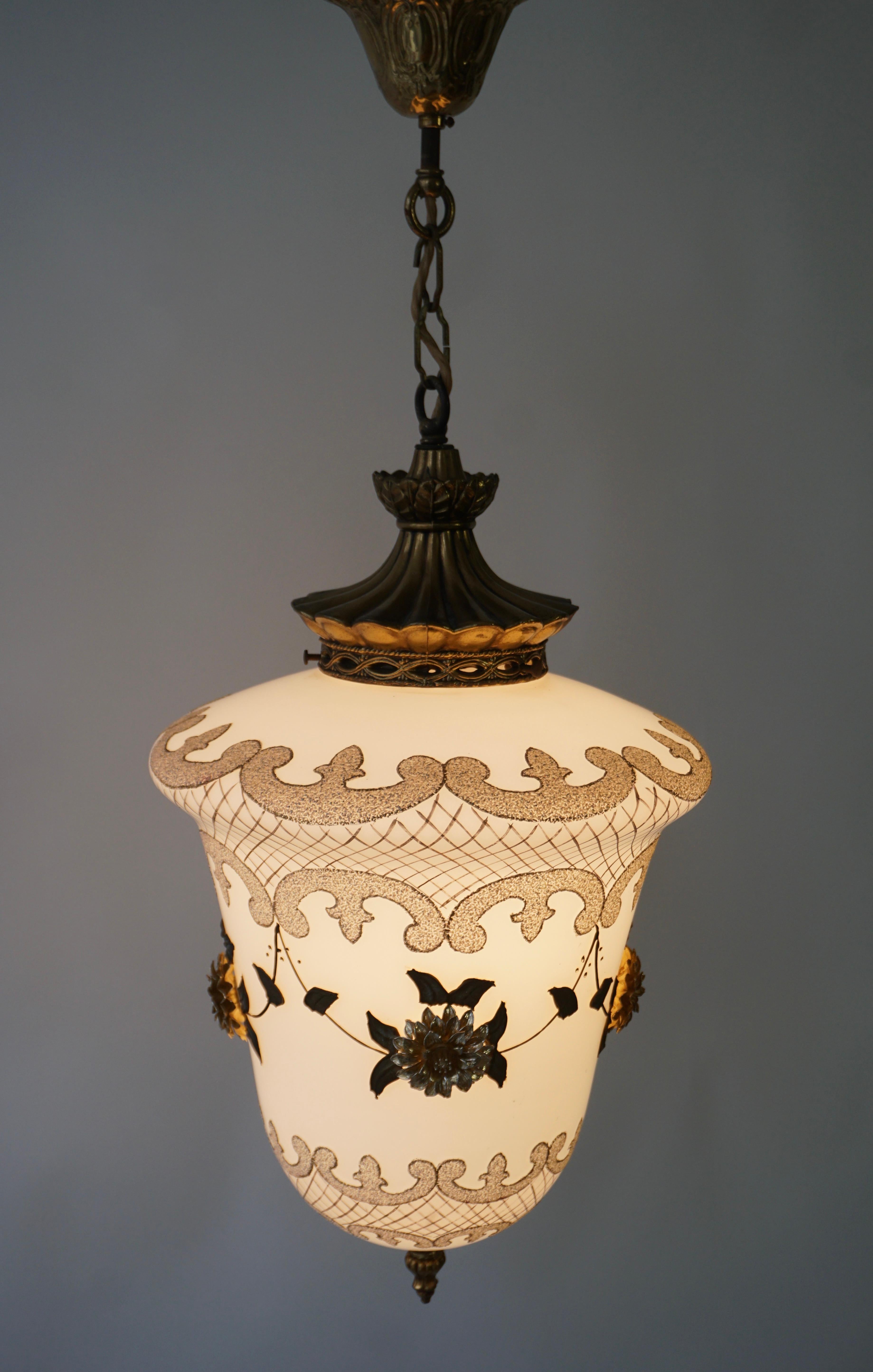 Floral Opaline Glass and Gilt Brass Pendat Light For Sale 6