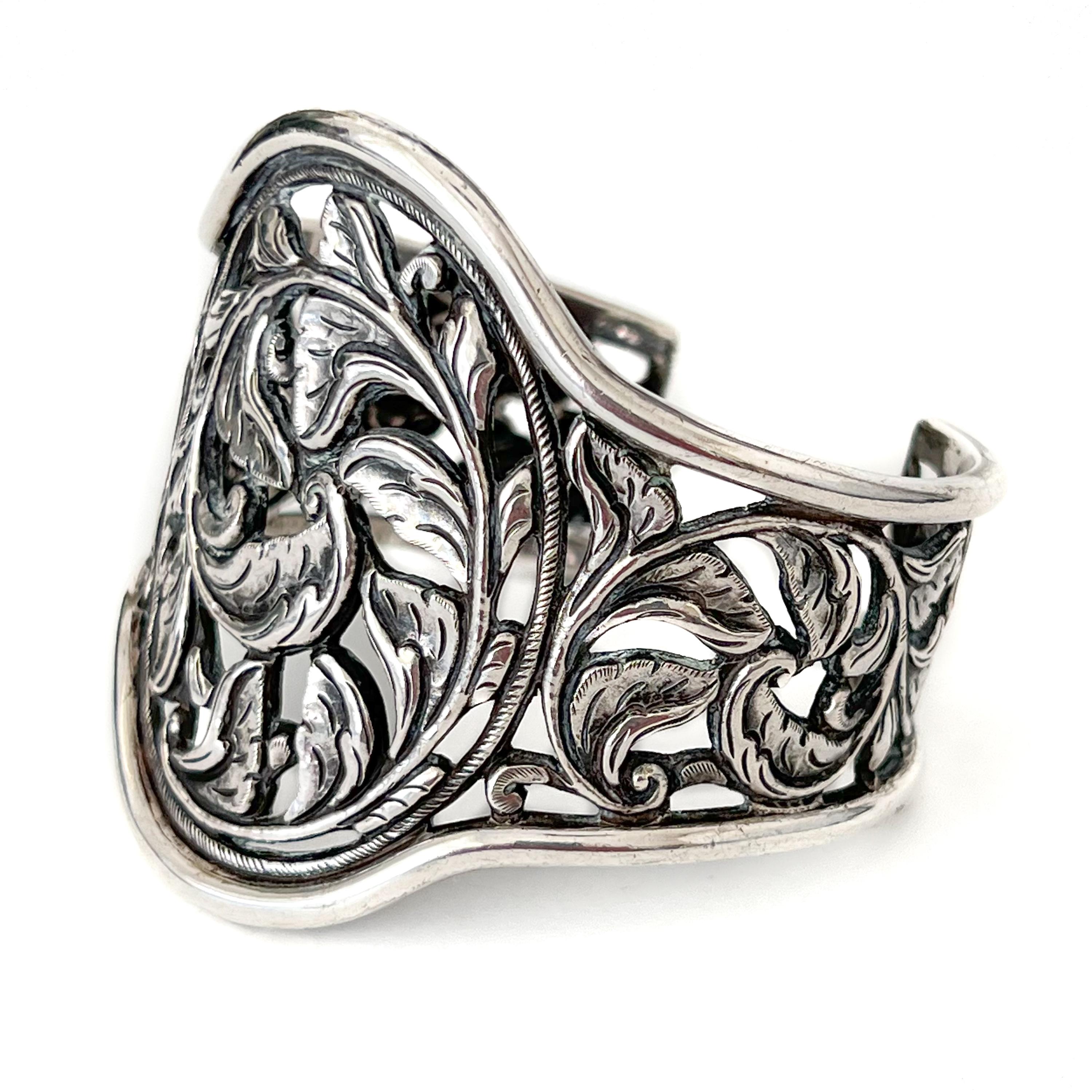 Pulsera brazalete vintage de plata calada con flores en Bueno estado para la venta en Rotterdam, NL