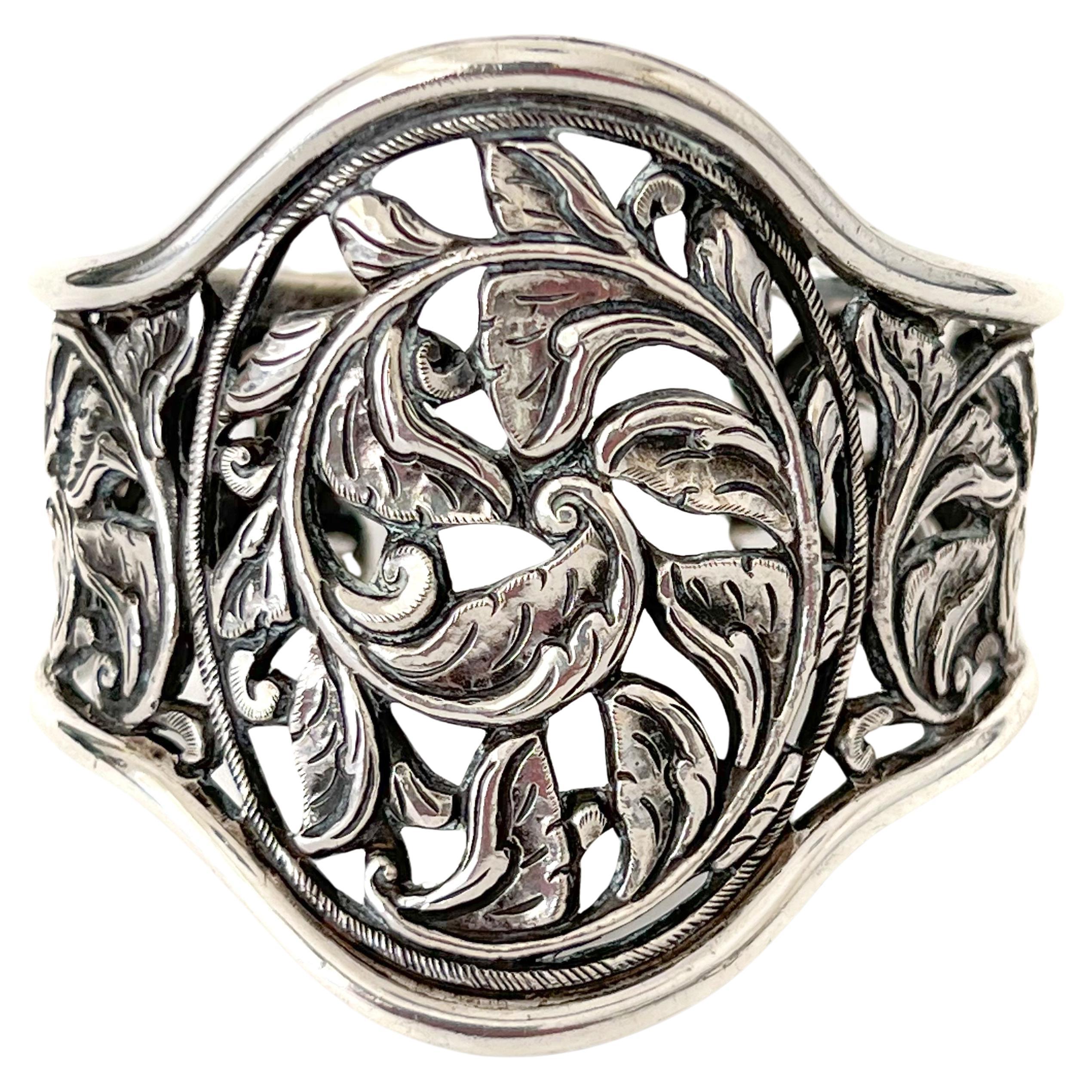 Bracciale d'argento vintage floreale traforato