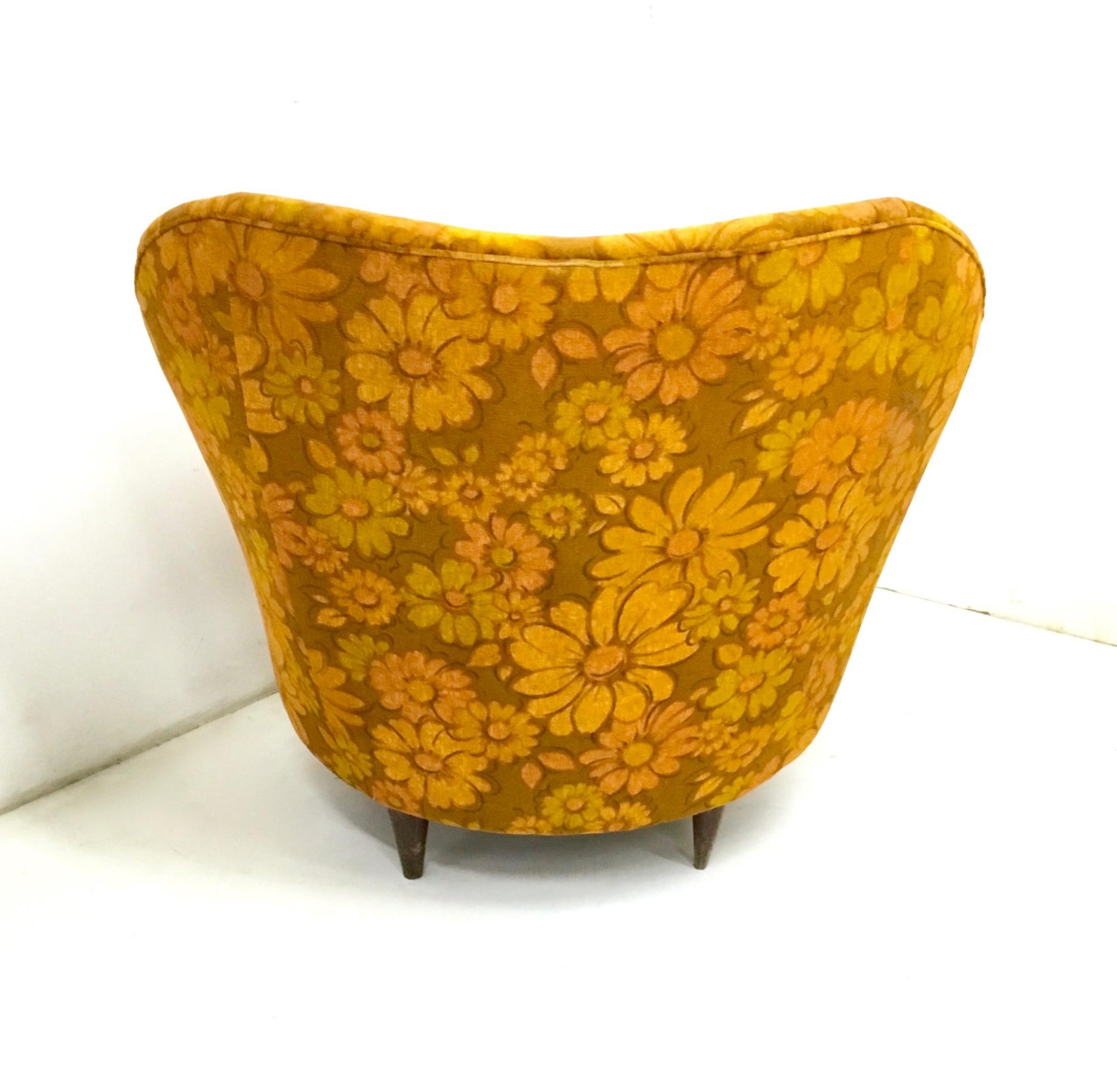 Mid-20th Century Floral Orange Living Room Set in the Style of Gio Ponti, Italy, 1950s