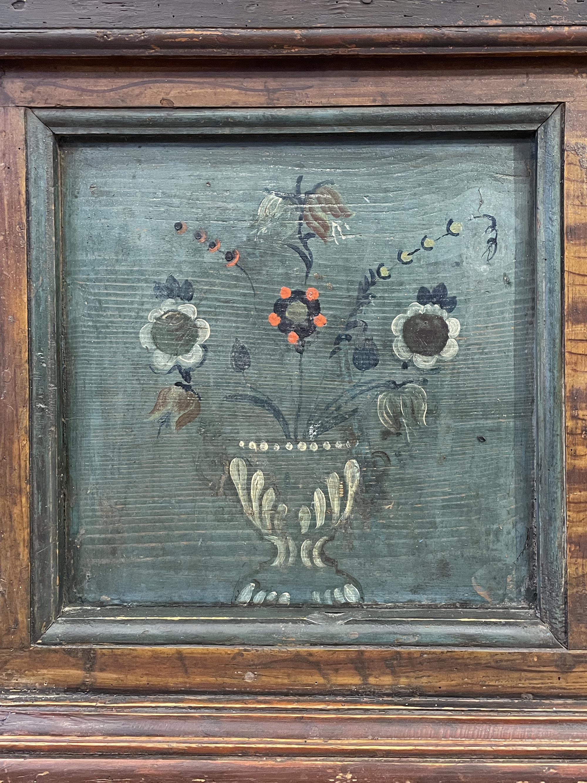 Floral Painted Blanket Chest - Early 19th Century 6