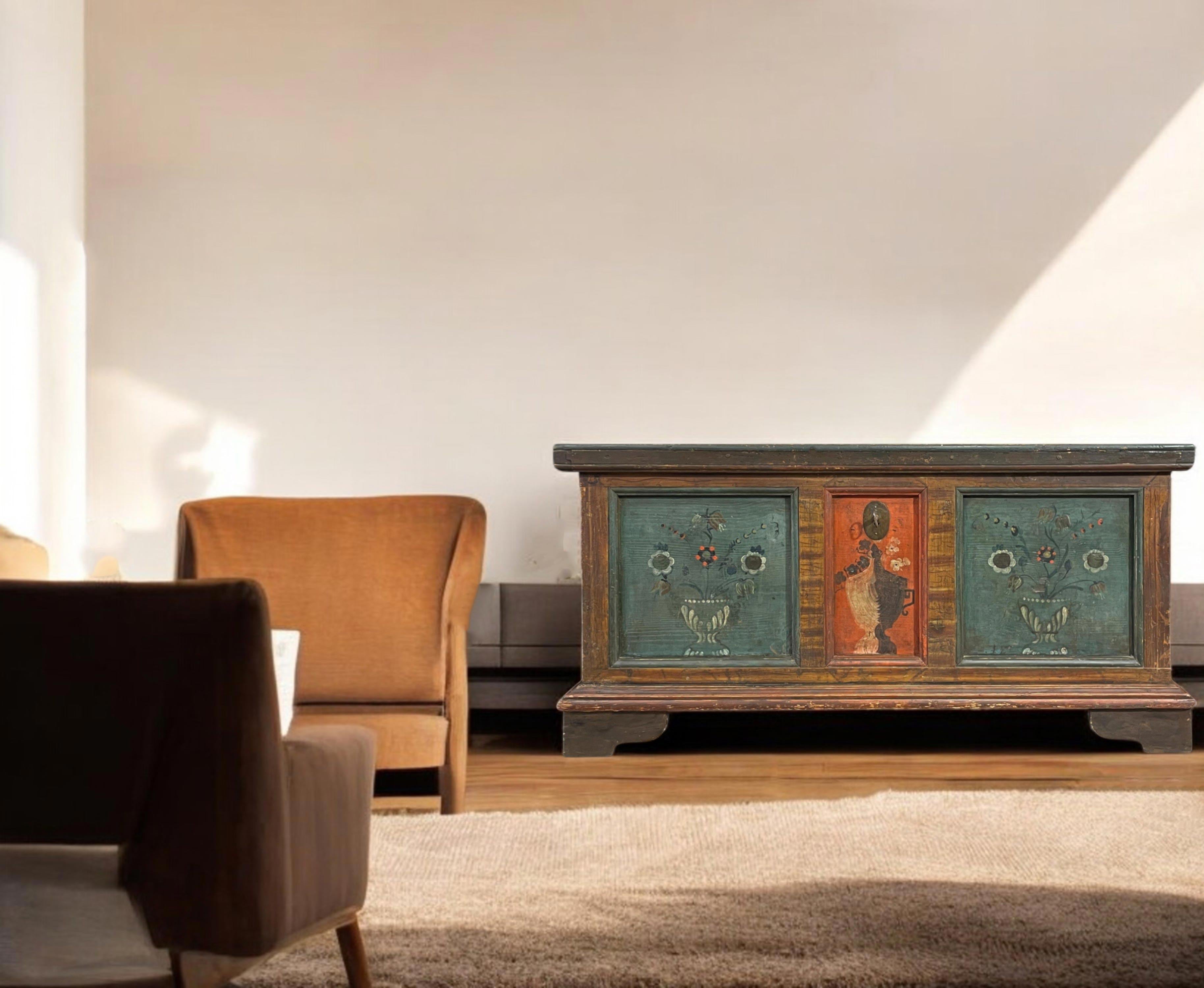 Floral Painted Blanket Chest - Early 19th Century In condizioni buone a Vo', Veneto