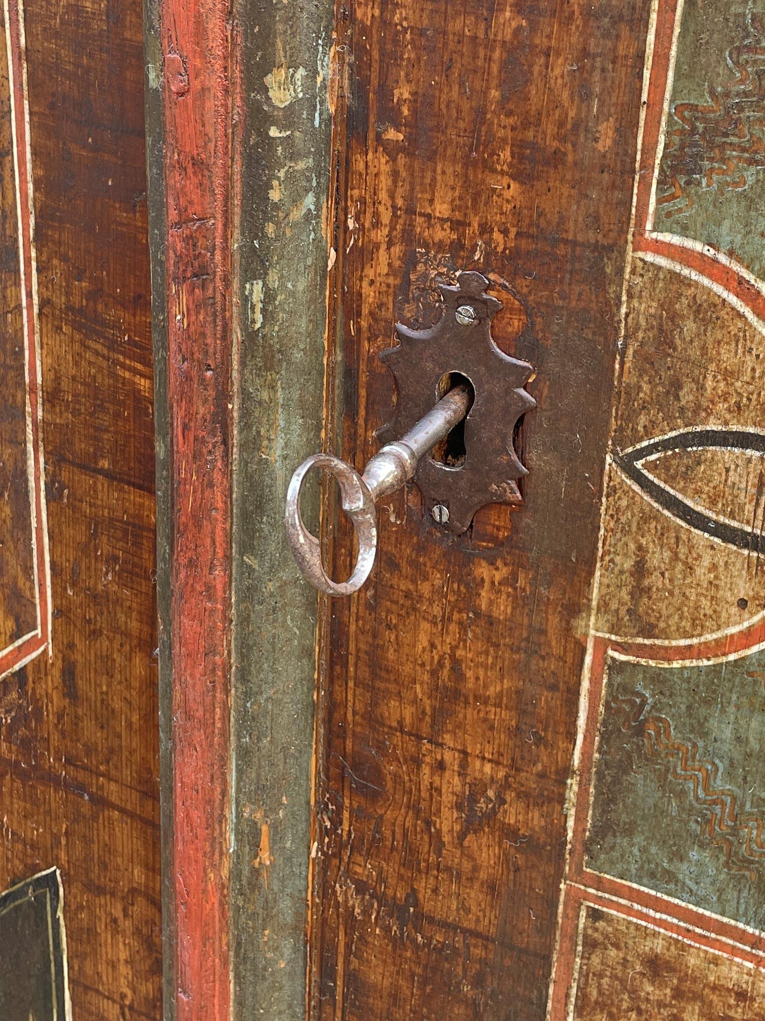 Floral Painted Cupboard, European Alps 1800 in vendita 6