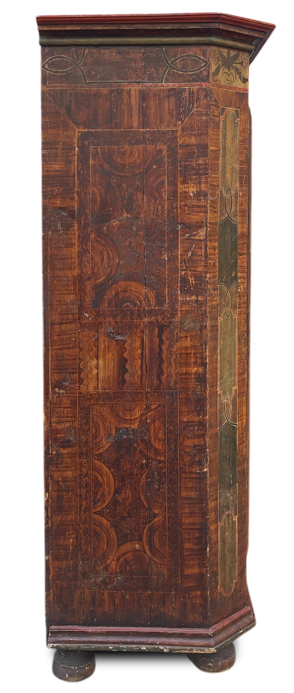 Early 19th Century Floral Painted Cupboard, European Alps 1800 in vendita