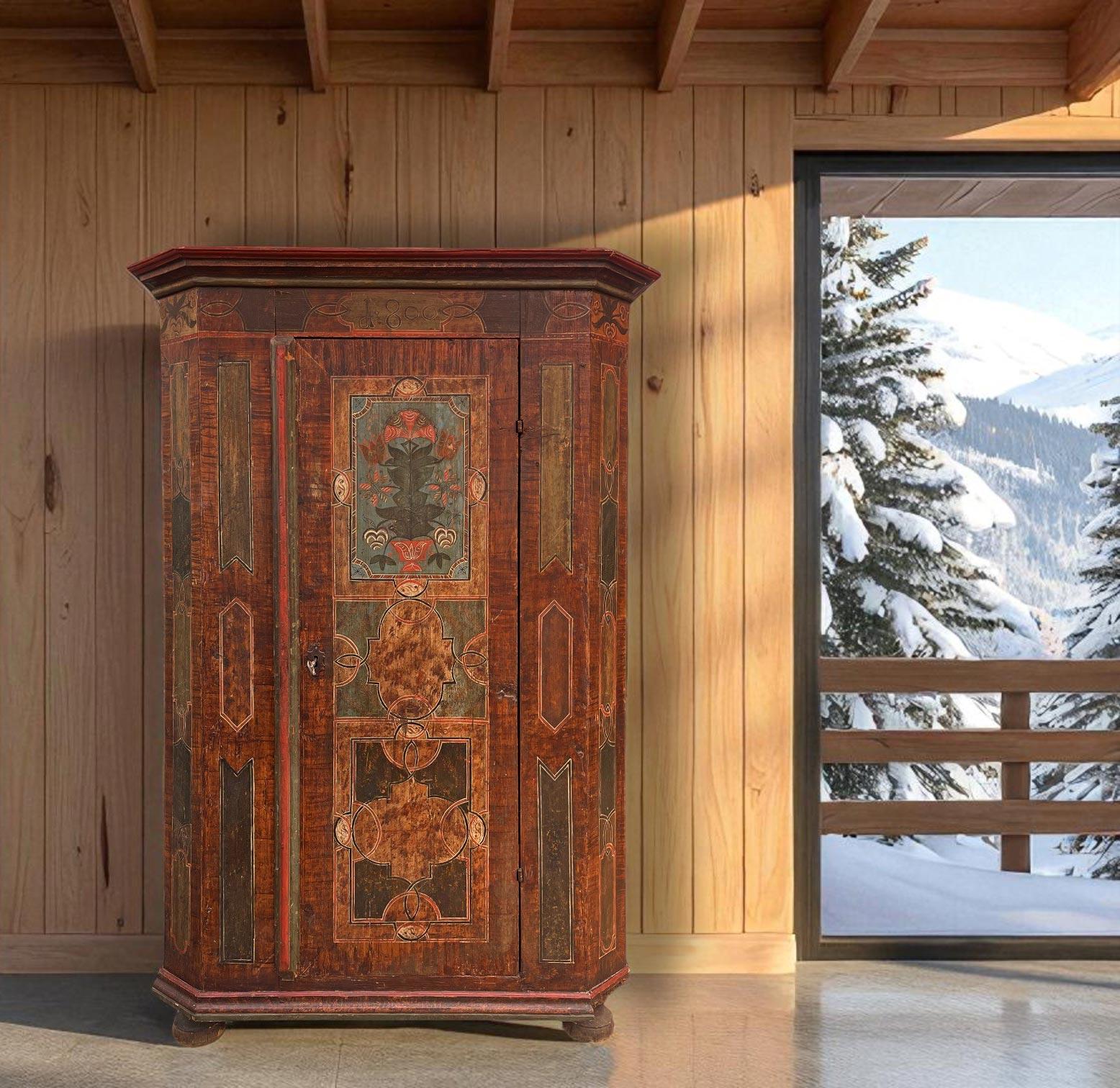Abete Floral Painted Cupboard, European Alps 1800 in vendita