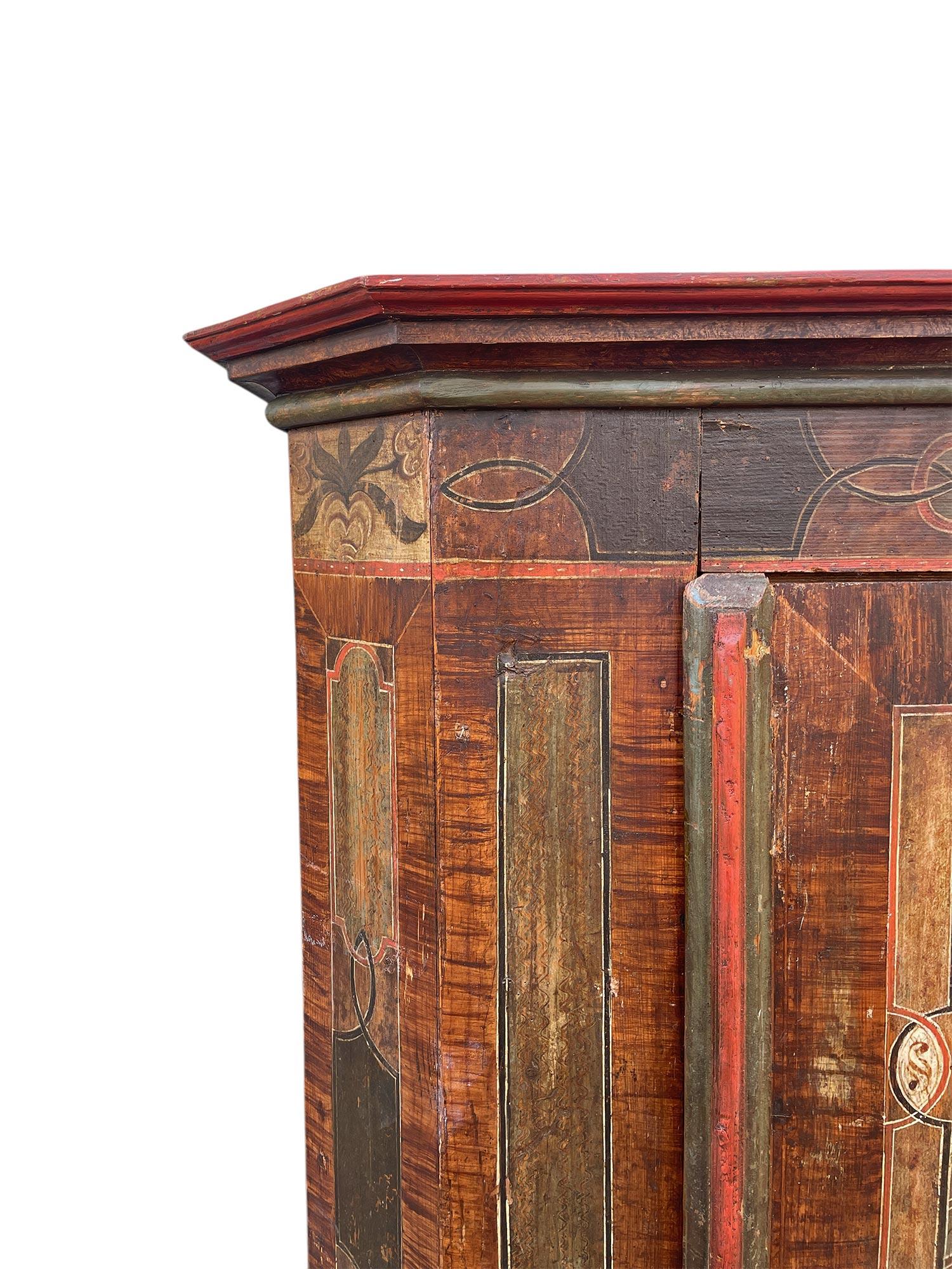 Floral Painted Cupboard, European Alps 1800 in vendita 1