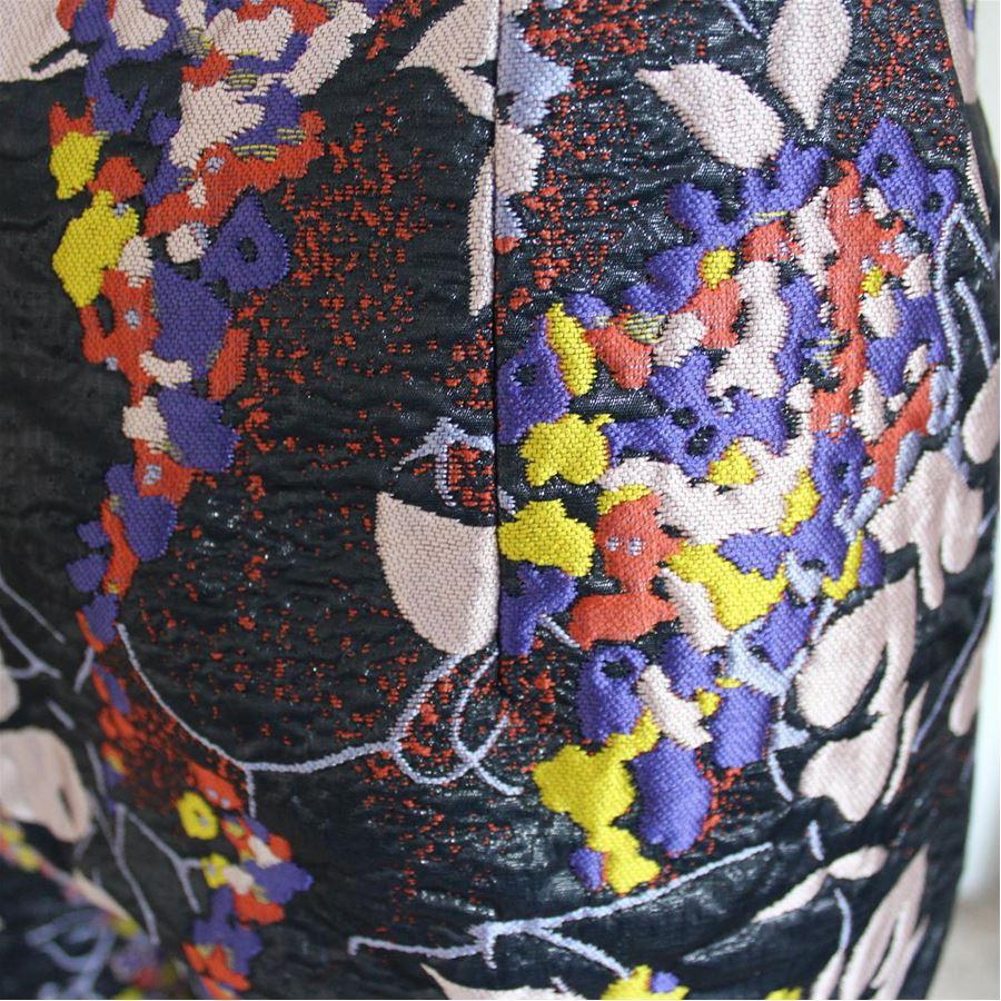 Polyester Floral pattern Multicolored print Two pockets Total length cm 105 (41.3 inches) Waist cm 32 (12.5 inches) French size 36 / italian 40
