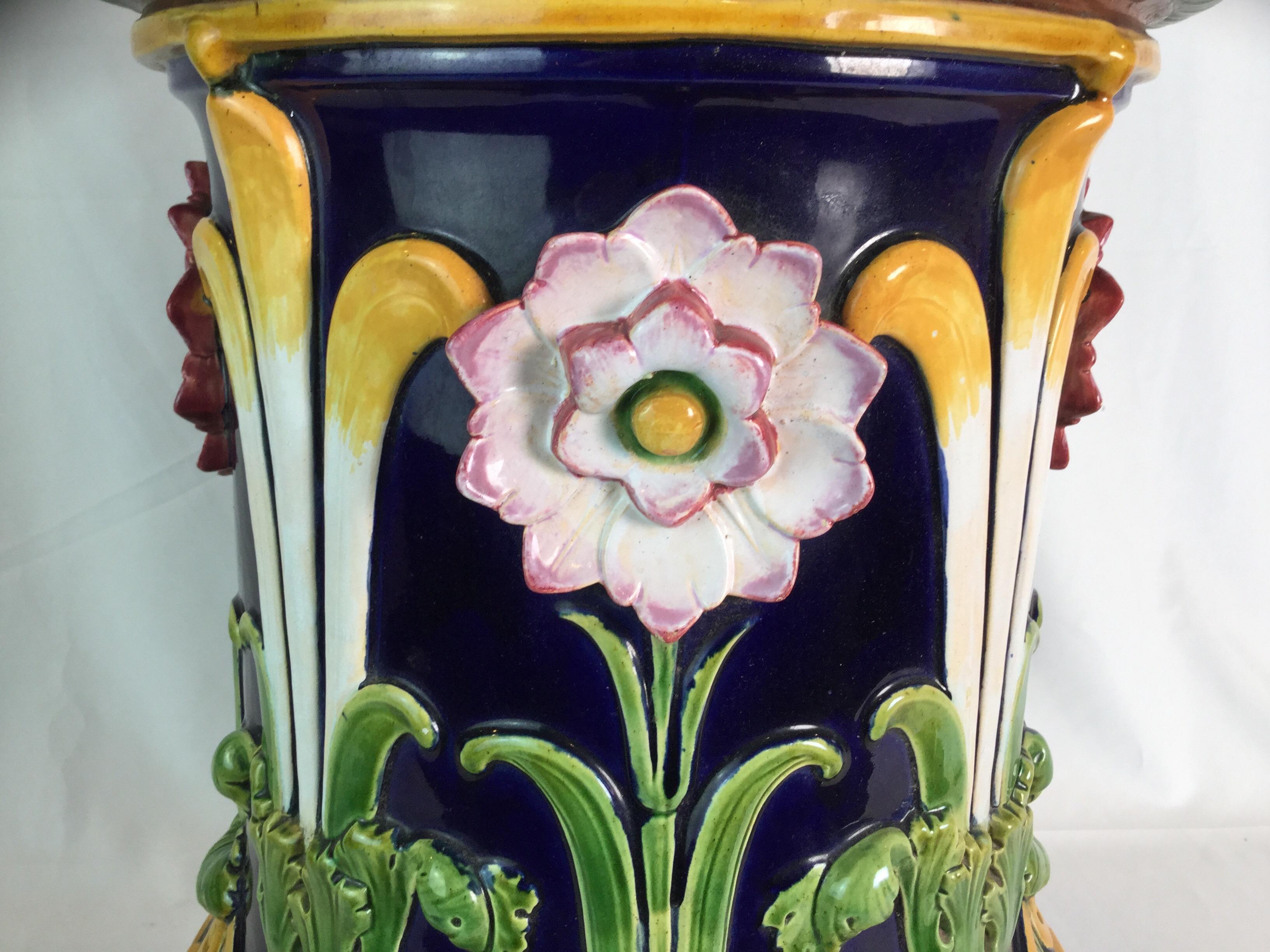 Minton Garten Sitz mit Blumenmuster im Zustand „Gut“ in Lambertville, NJ