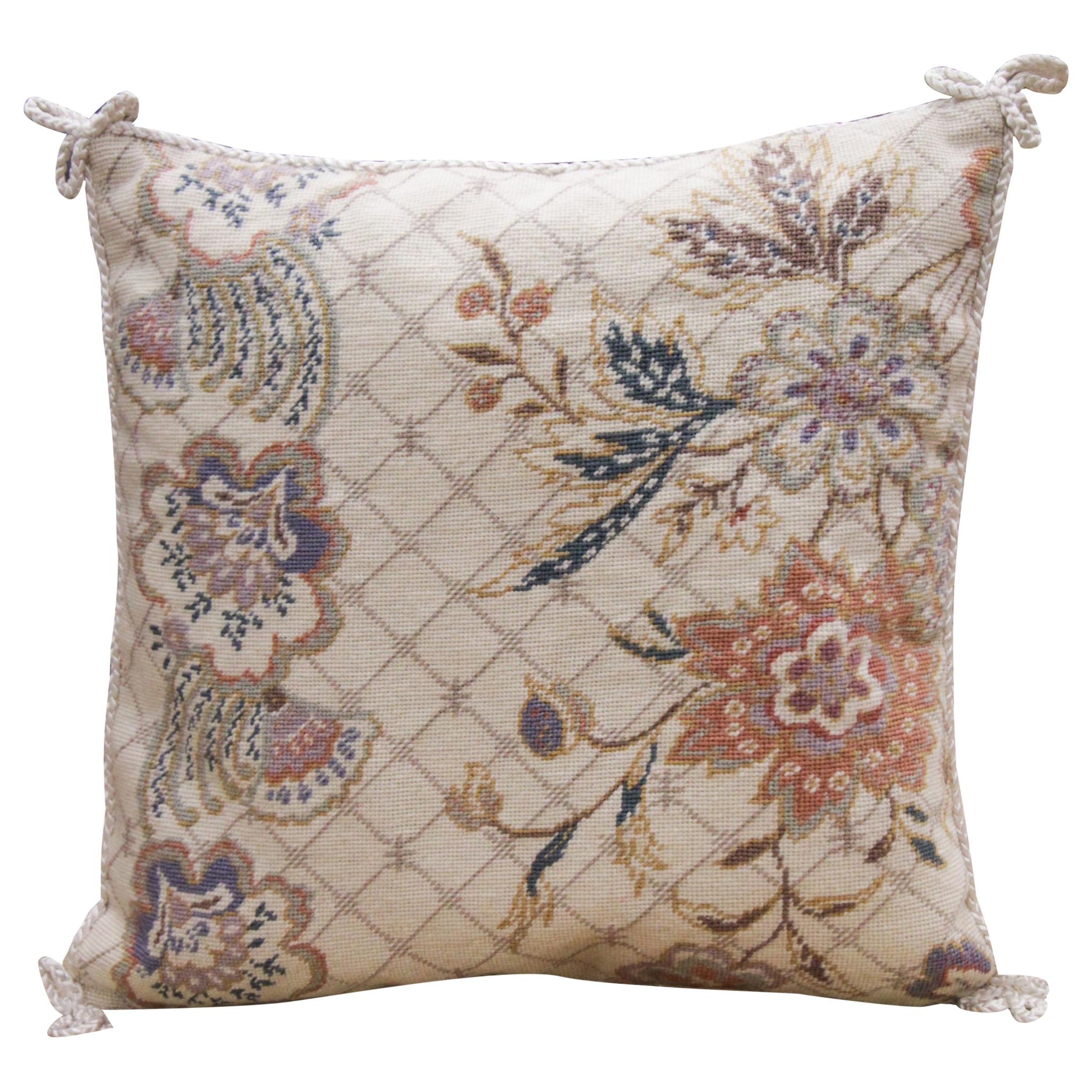 Floral Pattern Needlepoint Cushion Cover Hand knotted Pillow Case For Sale