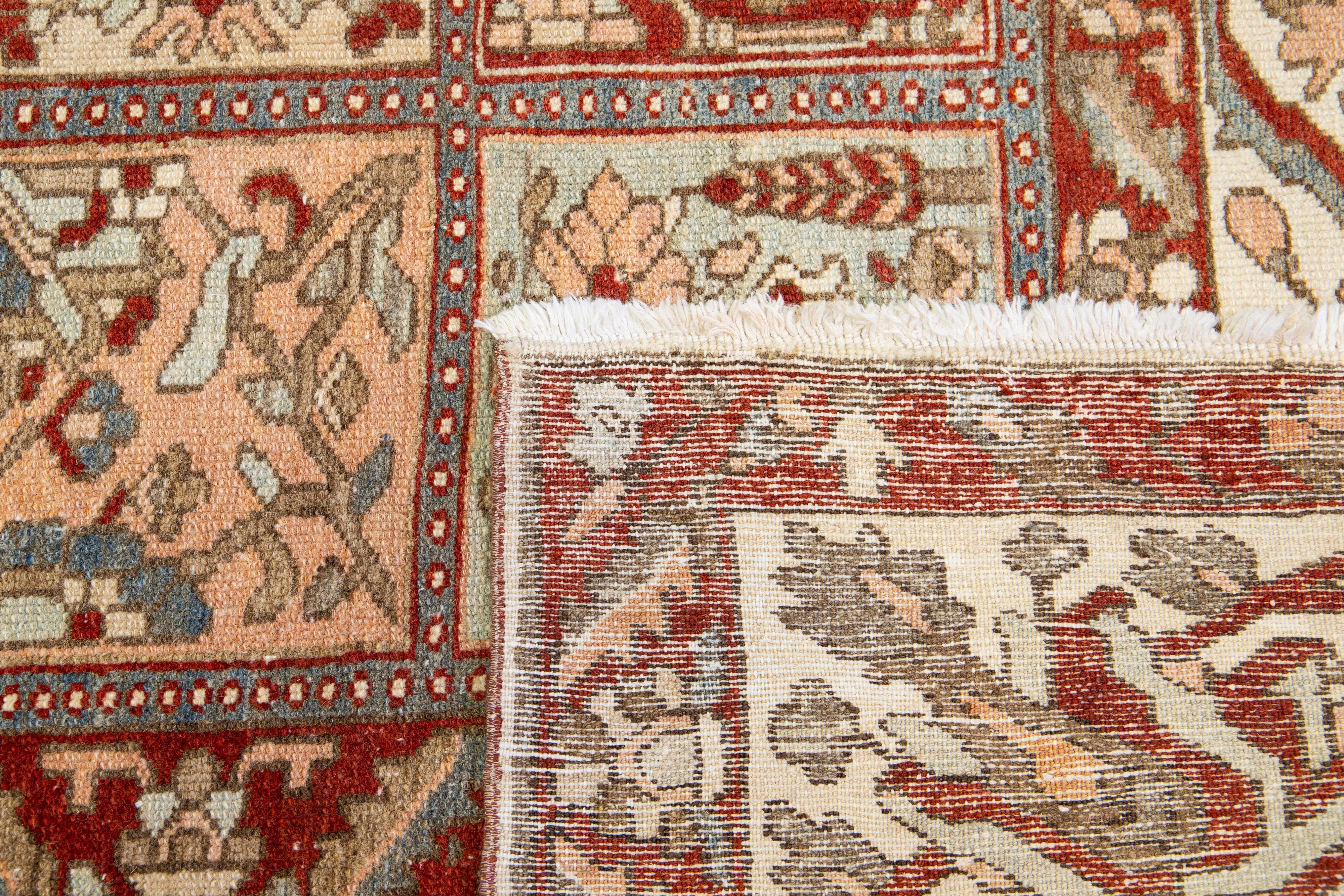 The Floral Persian Bakhtiari Rust Wool Rug Handcrafted in the 1920s (Wolle) im Angebot