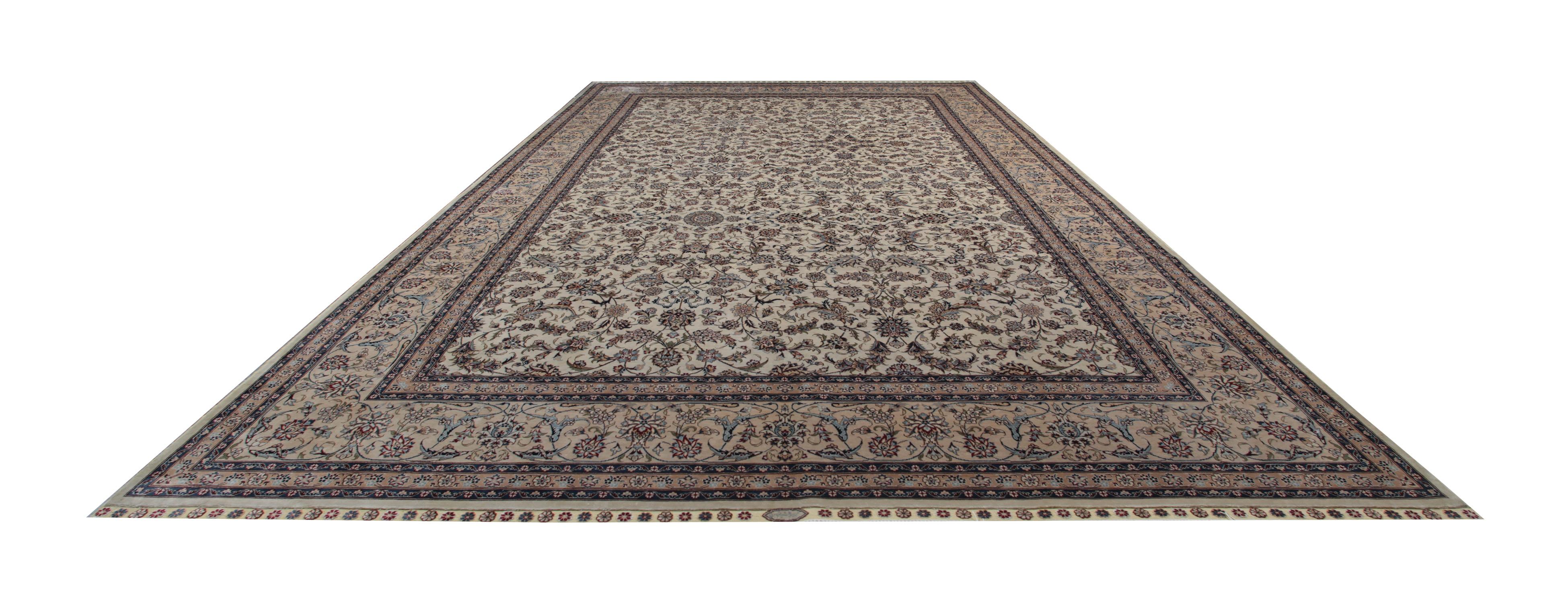 Chinois Tapis chinois oriental crème à motifs floraux Tapis en soie pure en vente