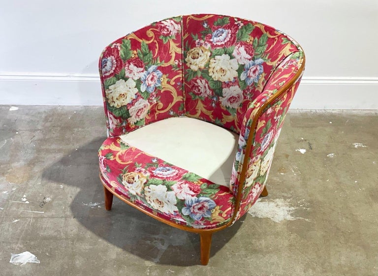 Floral Pink Velvet Midcentury Lounge Arm Chair, After TH Robsjohn Gibbings For Sale 4