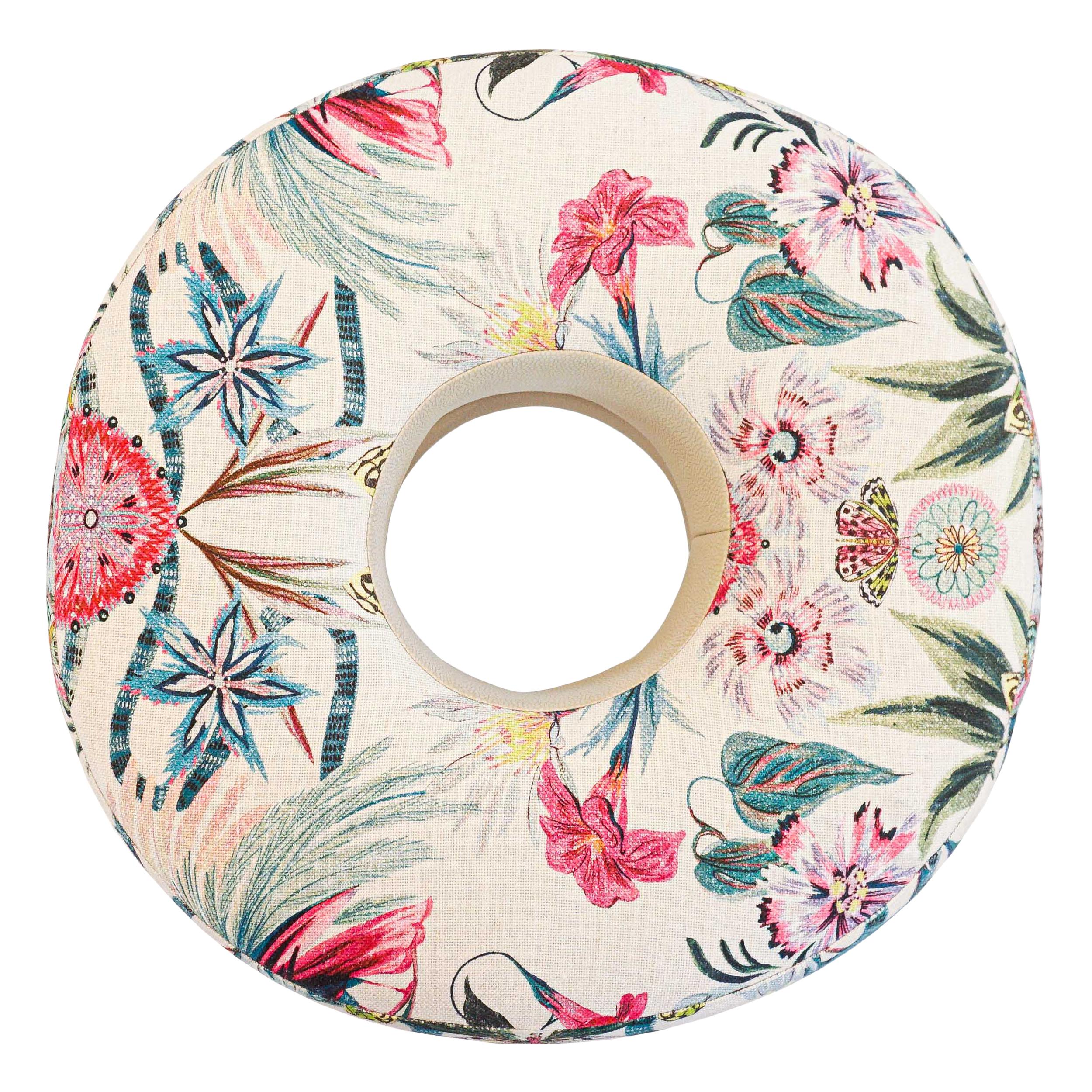 Floral Print Small Round Stool In New Condition For Sale In Greenwich, CT