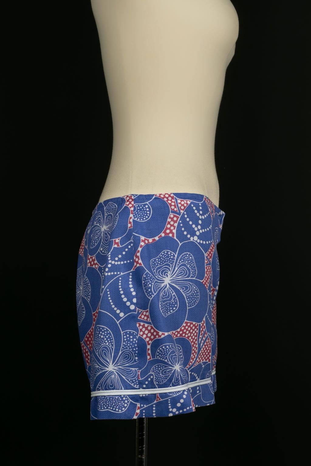 Set aus Oberteil und Shorts aus Baumwolle mit Blumendruck, 1960er Jahre im Zustand „Hervorragend“ im Angebot in SAINT-OUEN-SUR-SEINE, FR