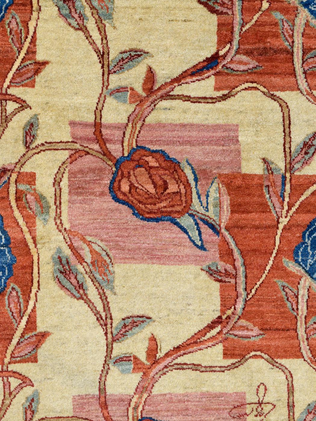 Perse Tapis persan Orley Shabahang en laine rouge, rose, bleu et crème à motifs floraux, 4 x 6 pieds en vente