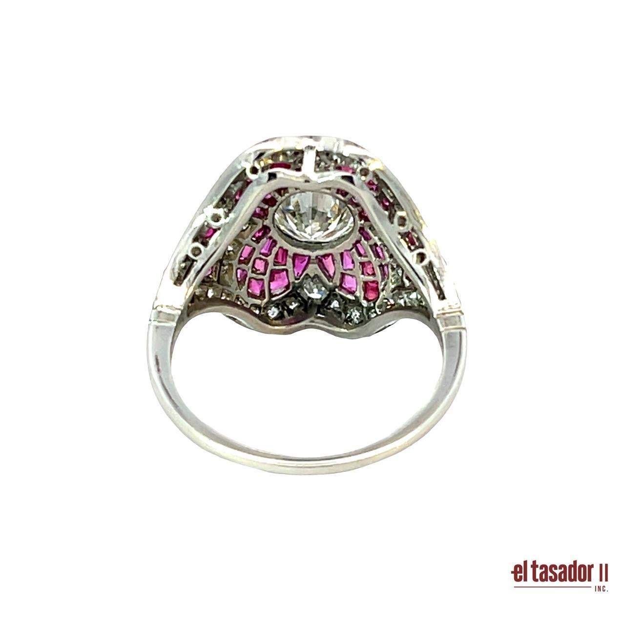 Art Deco Floral ring 6.9 grams of platinum, diamonds and rubies For Sale