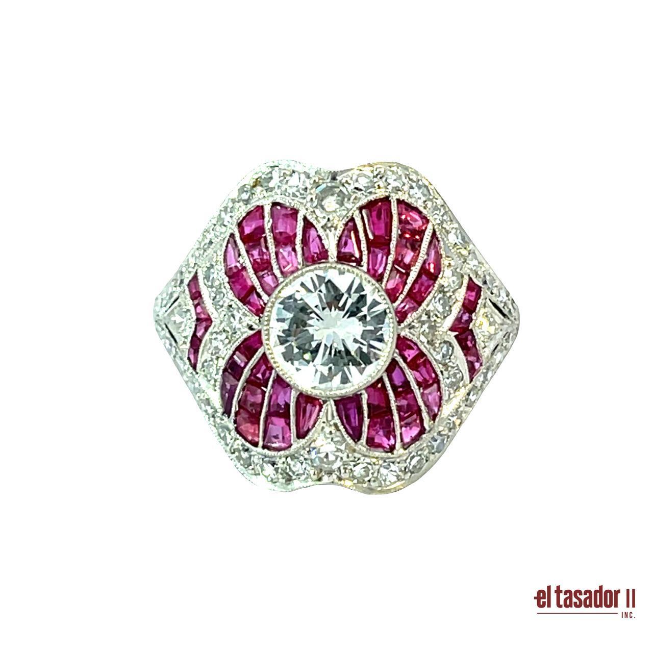 Floral ring 6.9 grams of platinum, diamonds and rubies In New Condition For Sale In Aventura, FL