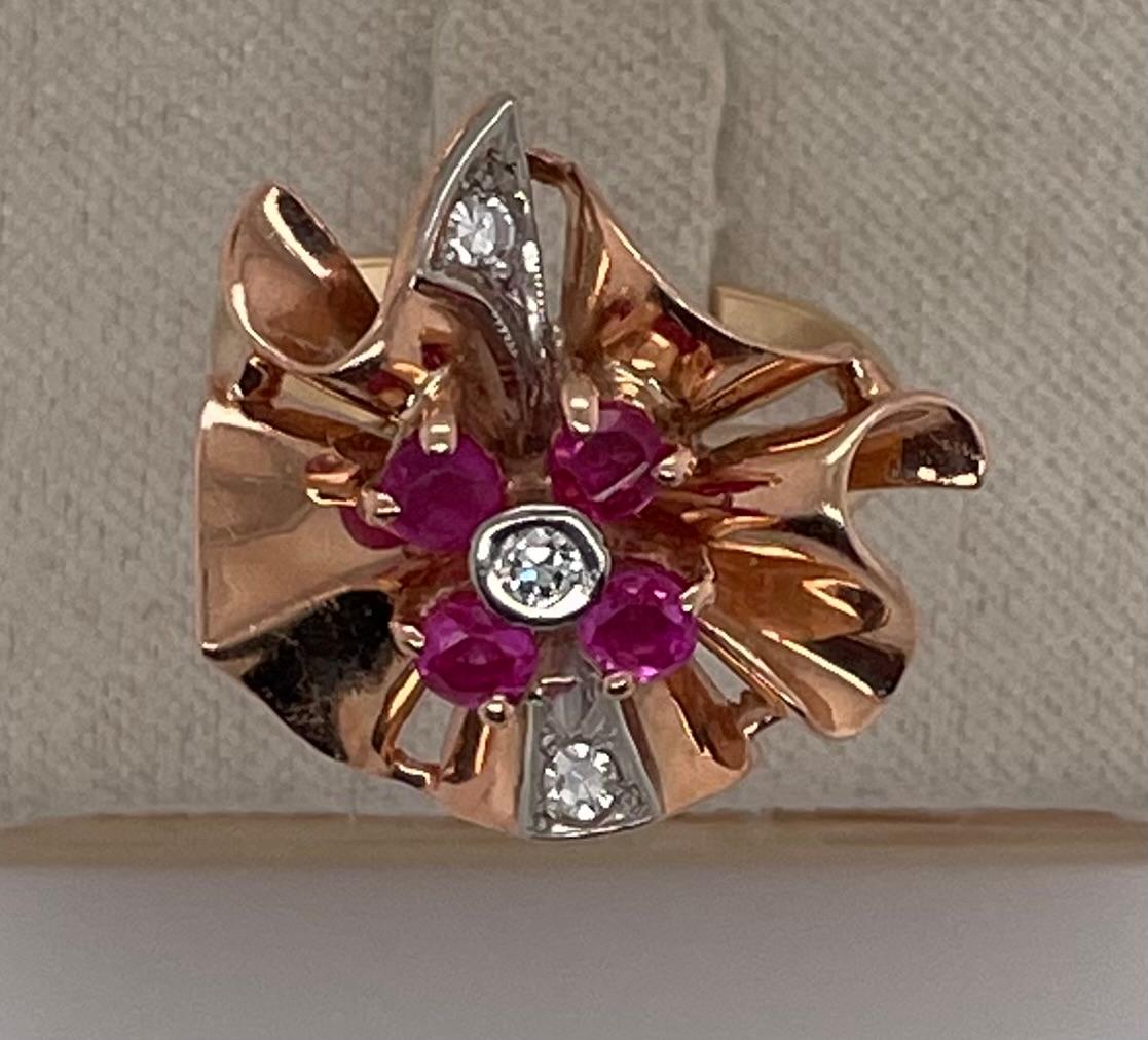 Anello floreale, zaffiro rosa, oro rosa 14kt In condizioni buone in vendita a Manhasset, NY
