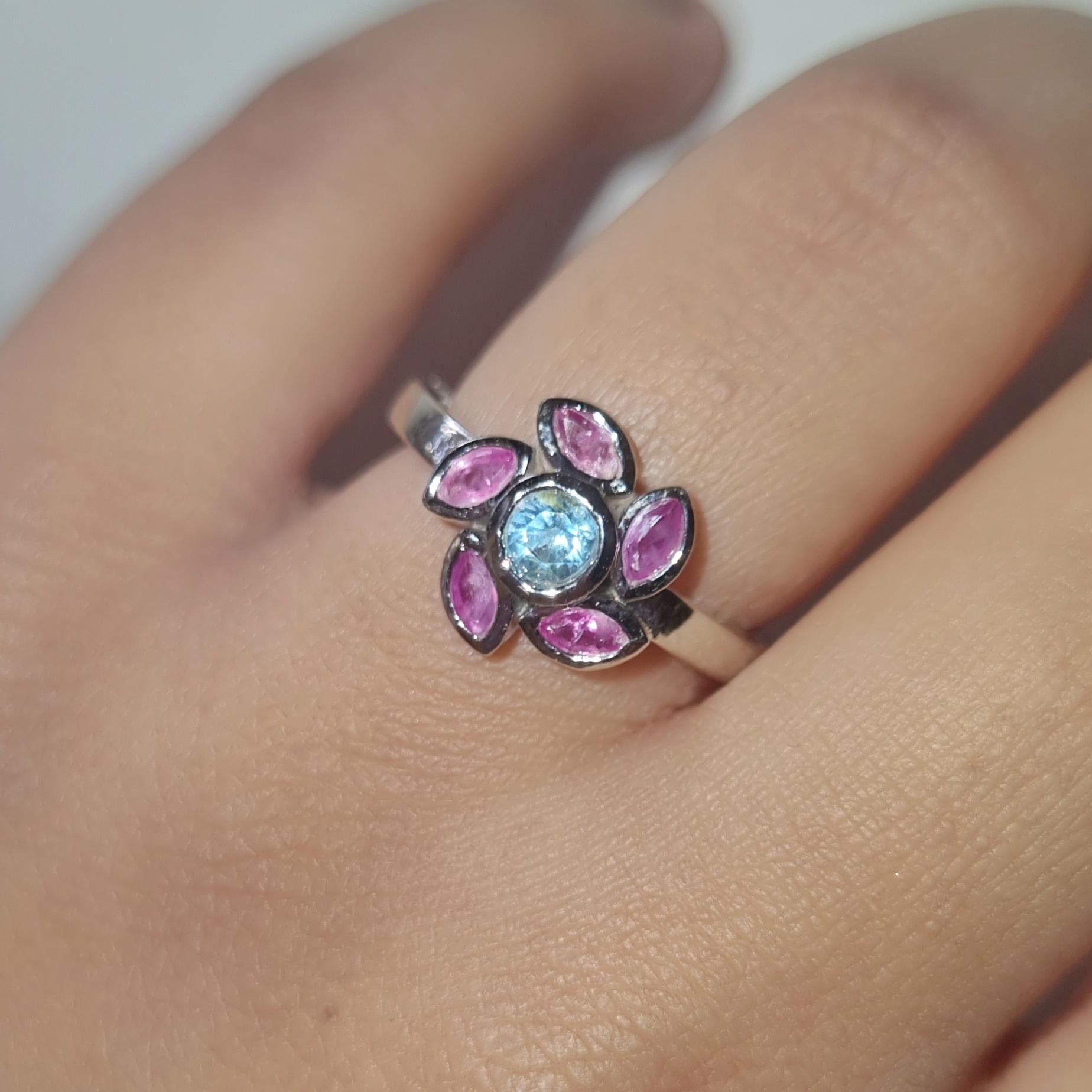 Floral Ring with Natural Pink Rubies and Blue Topaz In New Condition For Sale In Vadgam, GJ