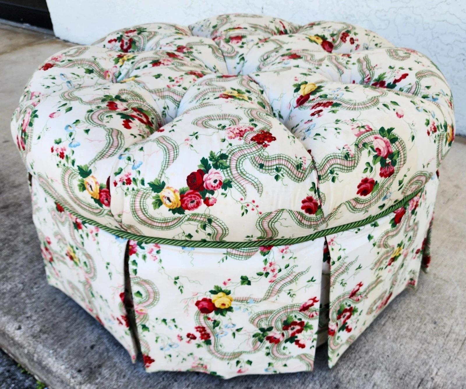 Late 20th Century Floral Roses Ottoman Tufted Round For Sale