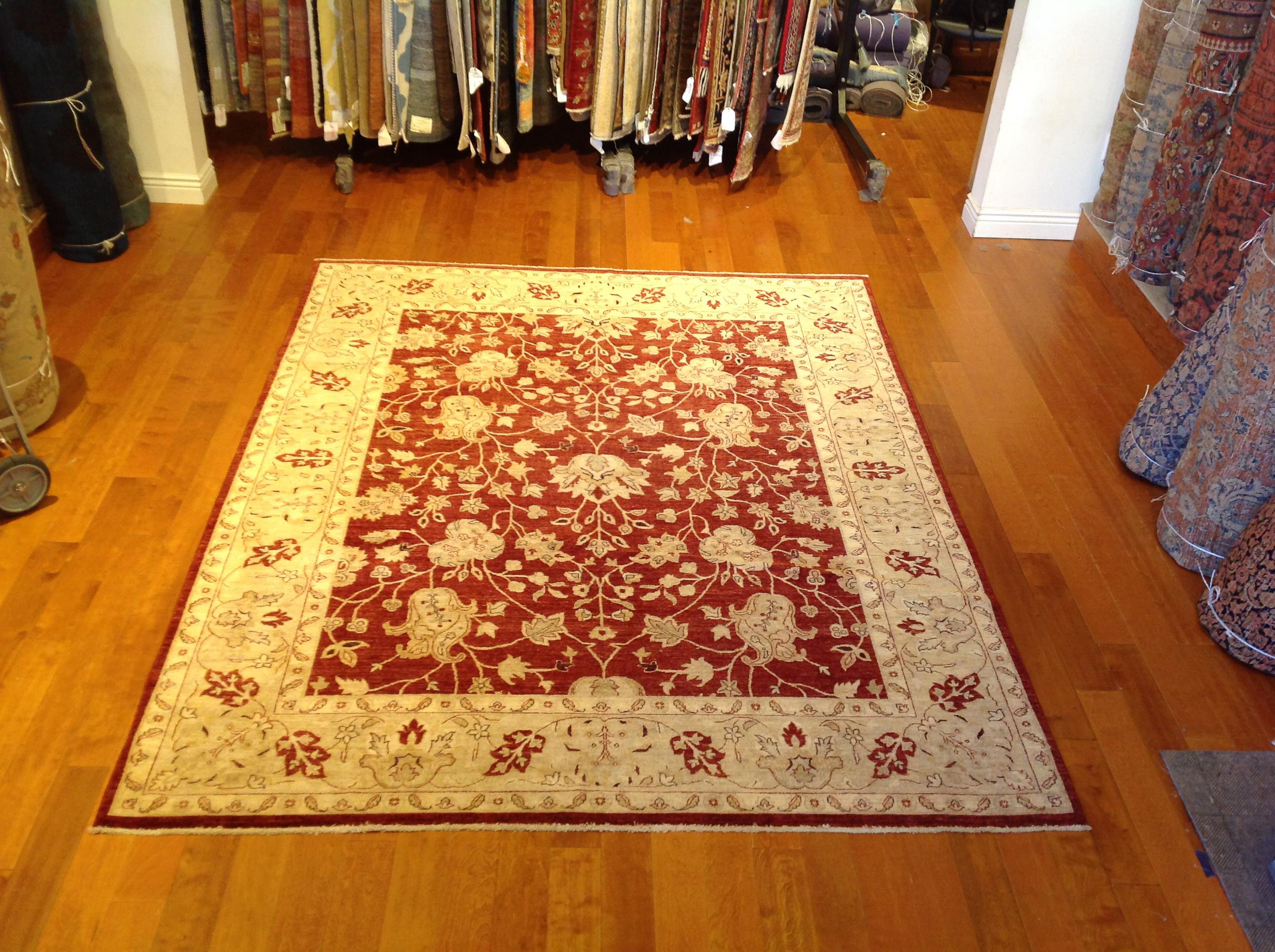 Floral Rug in Red and Beige  For Sale 5