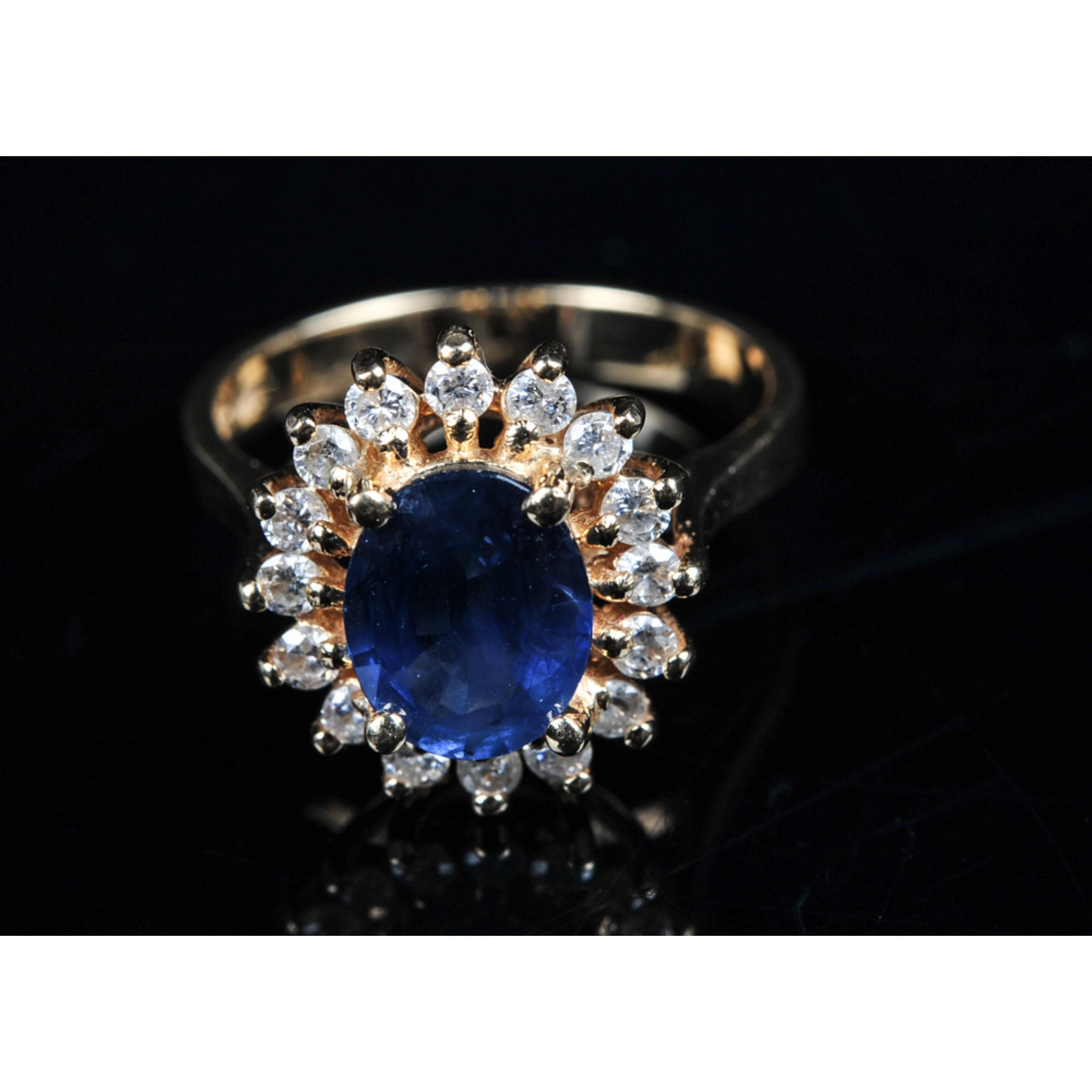 For Sale:  1.9 Carat Floral Sapphire and Diamond Gold Engagement Ring Bridal Ring For Her 3
