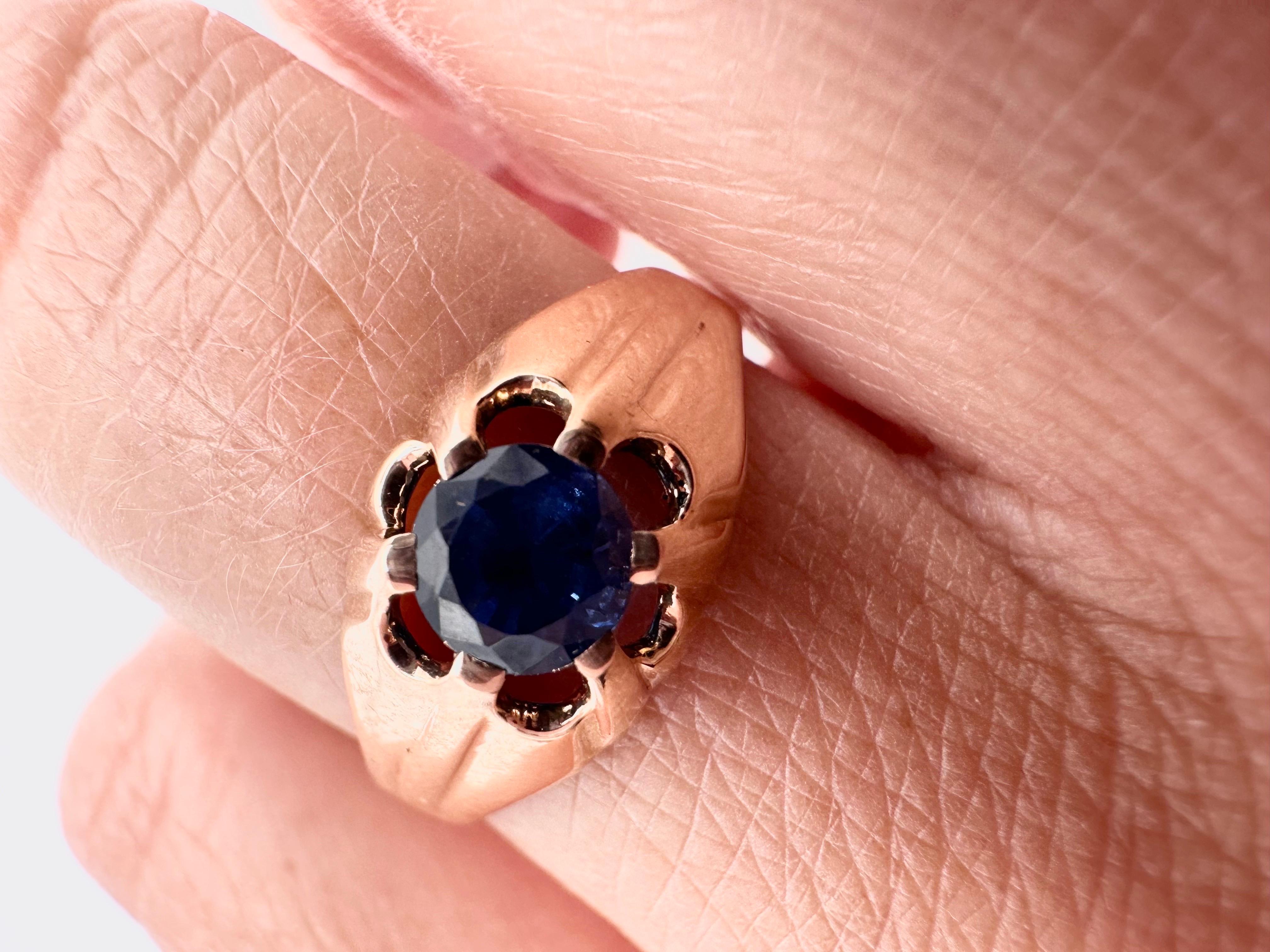 Taille brillant Bague solitaire en or rose 14 carats avec saphirs à fleurs en vente