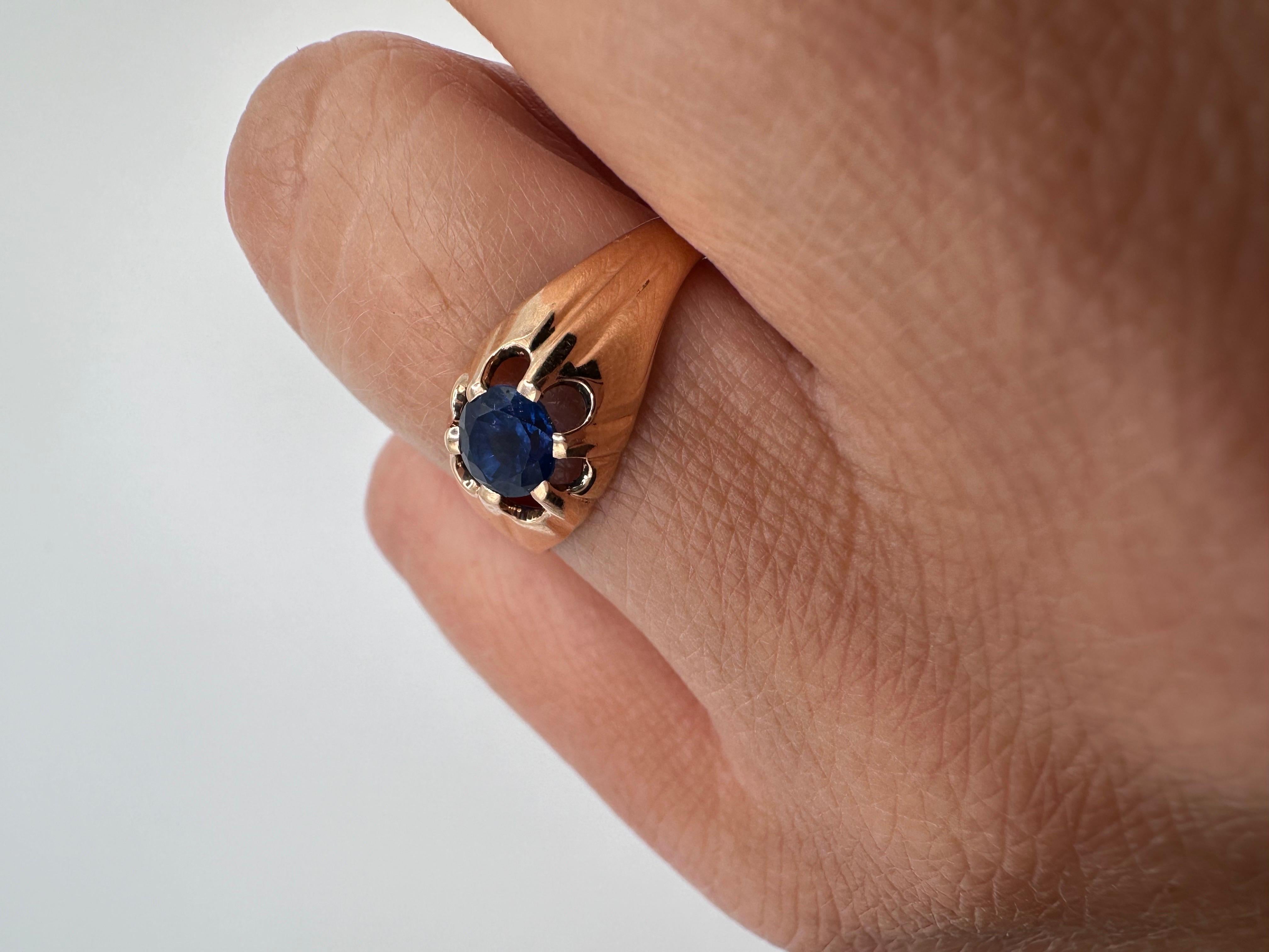 Bague solitaire en or rose 14 carats avec saphirs à fleurs en vente 3