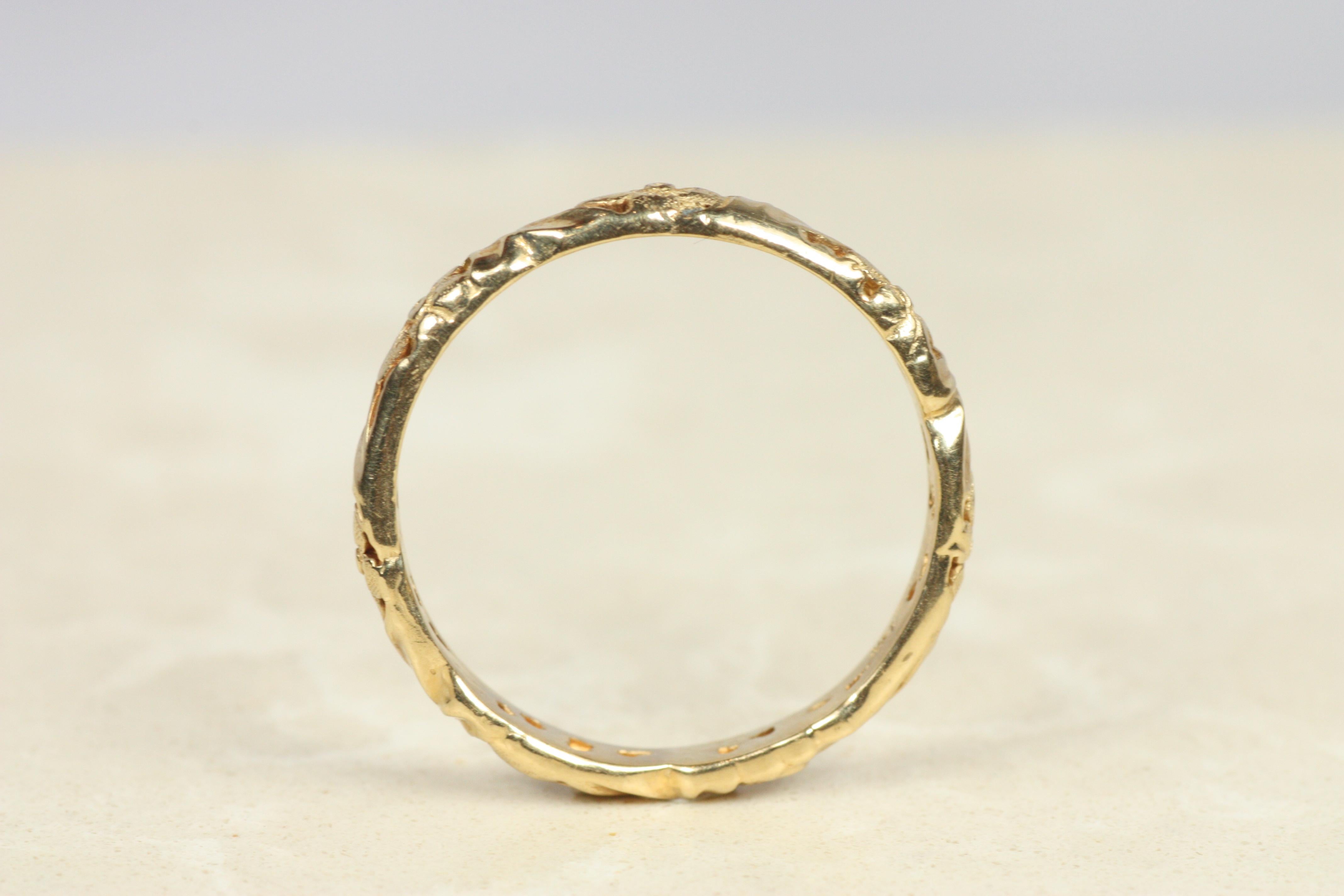 Floral Sculpted Yellow Gold Vintage-Inspired Wedding Band For Sale 1