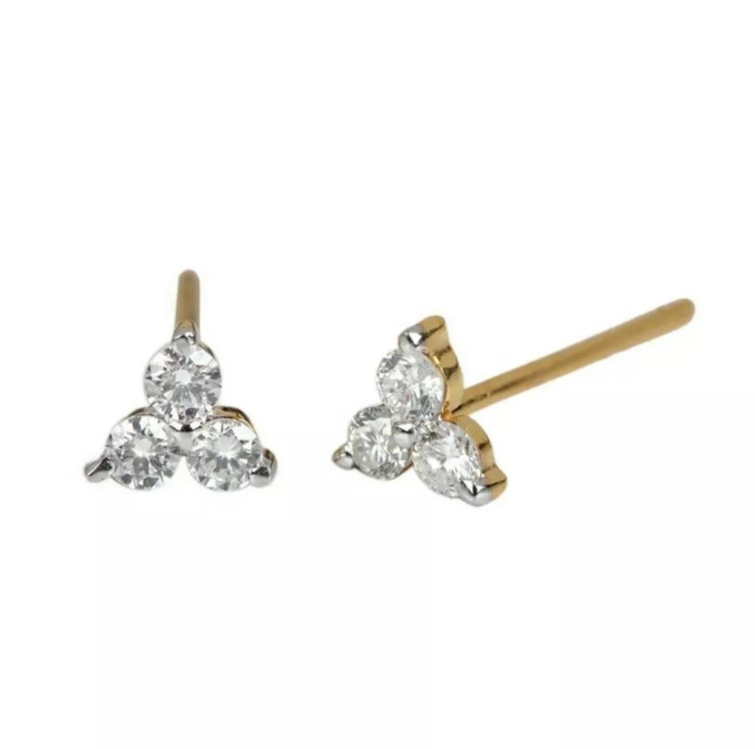 Round Cut Floral Shaped 14K Yellow Gold Diamond Stud Earring Handmade Engagement Jewelry For Sale