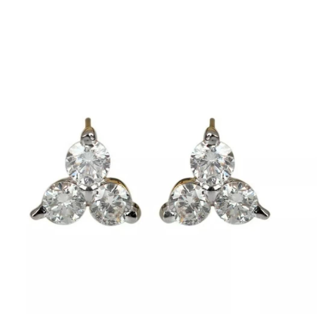 Floral Shaped 14K Yellow Gold Diamond Stud Earring Handmade Engagement Jewelry For Sale 1