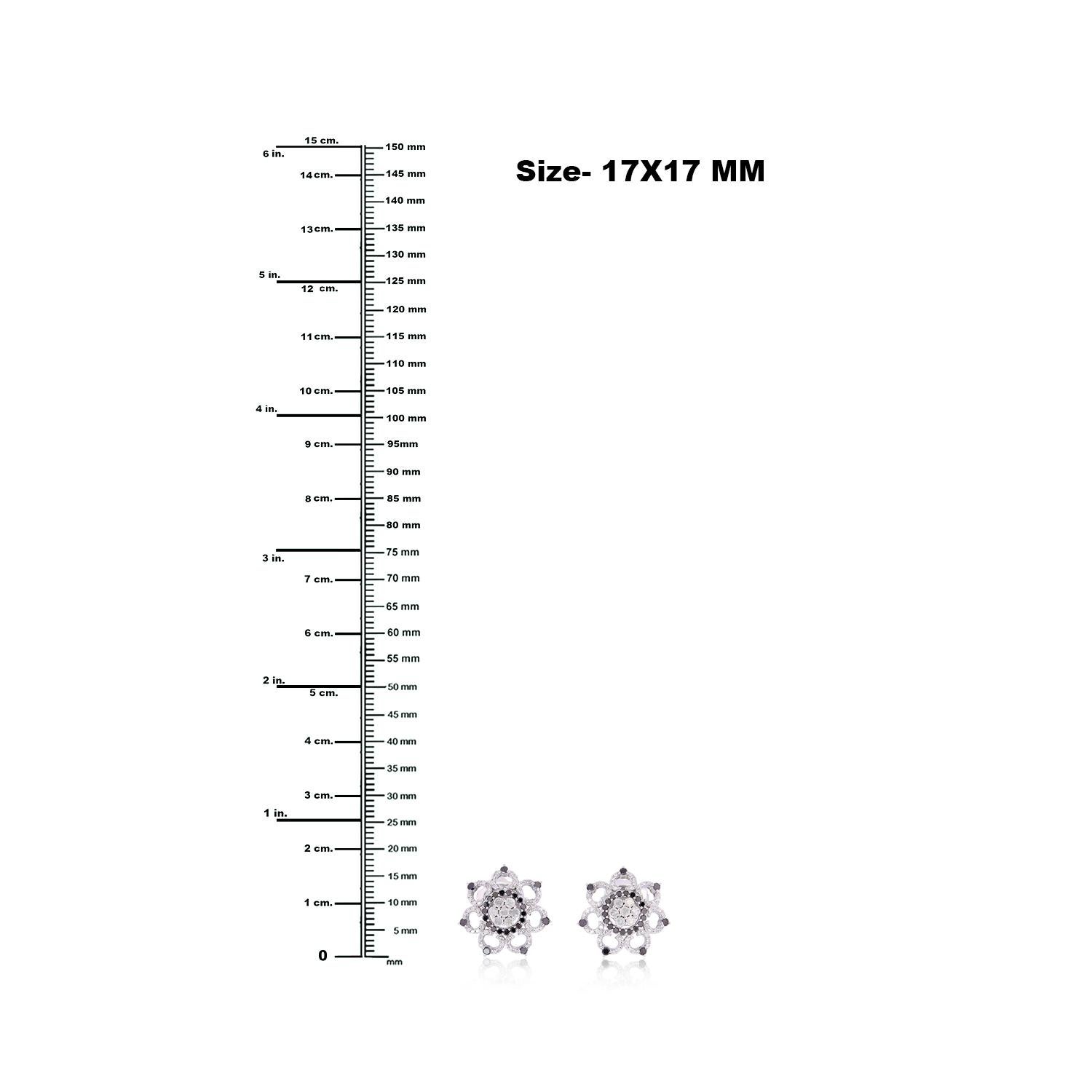 Taglio misto Borchie con diamanti bianchi e neri a forma di fiore realizzate in oro bianco 18 carati in vendita