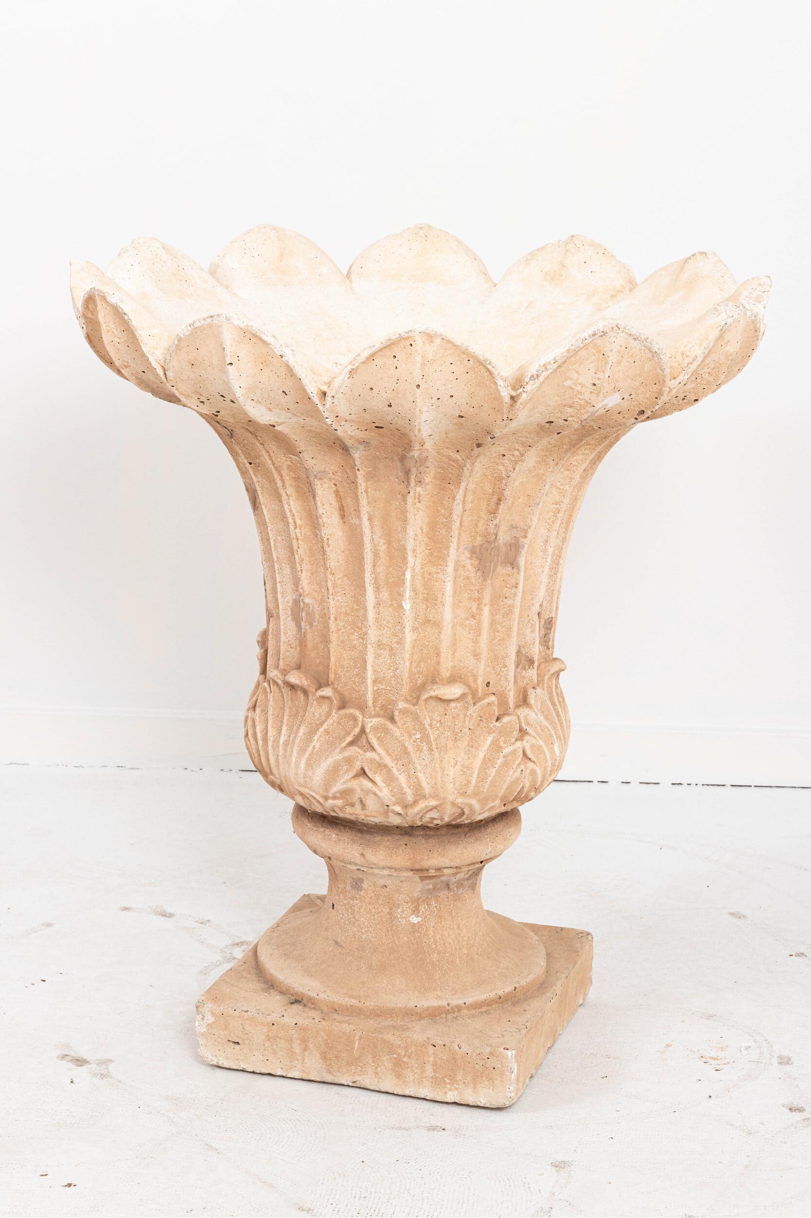 Jardinière de jardin à motifs floraux en vente 4
