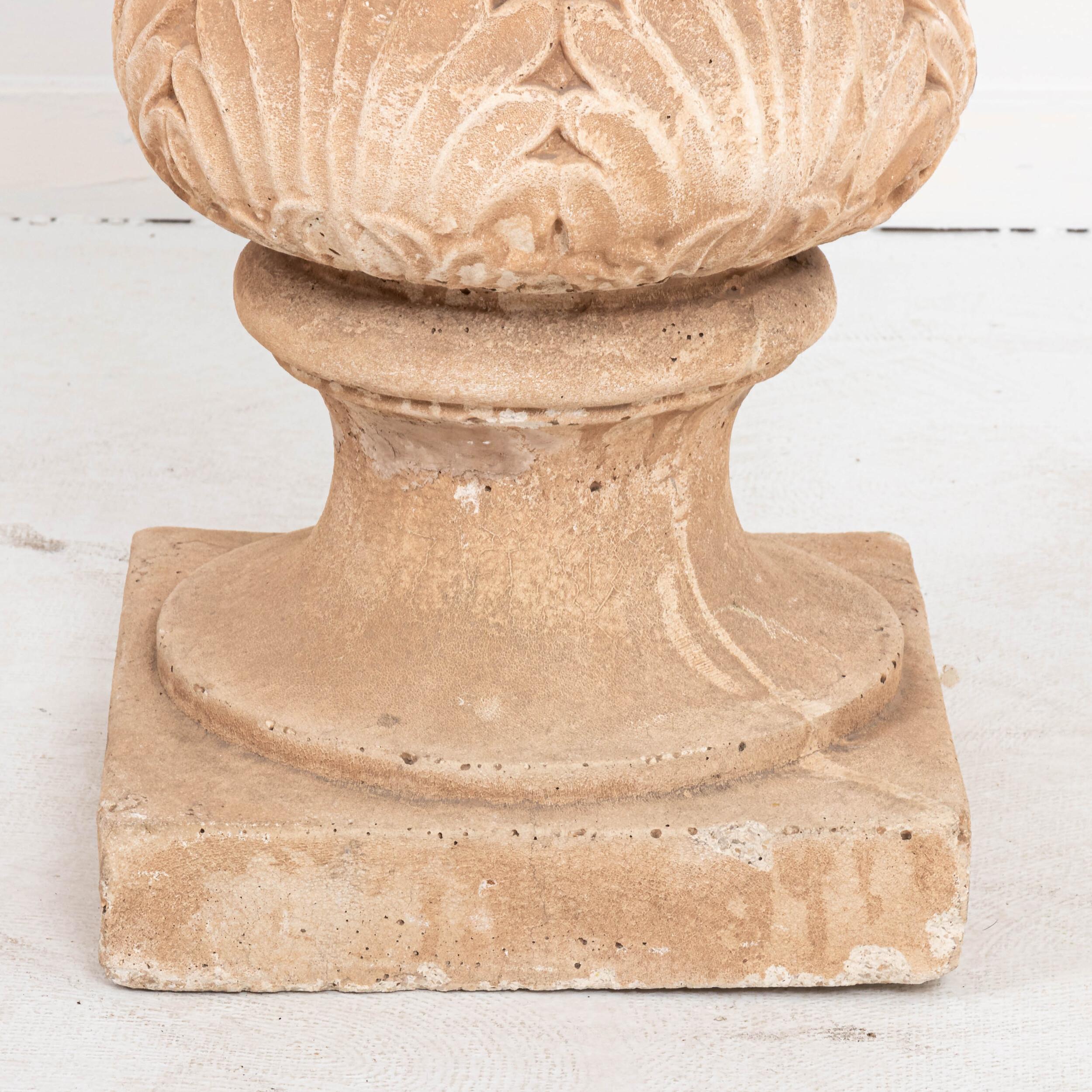 Britannique Jardinière de jardin à motifs floraux en vente