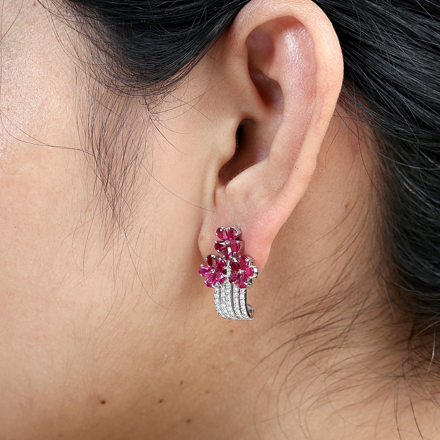 18KT:6.572g,D:0.78ct, Ruby:3.66ct