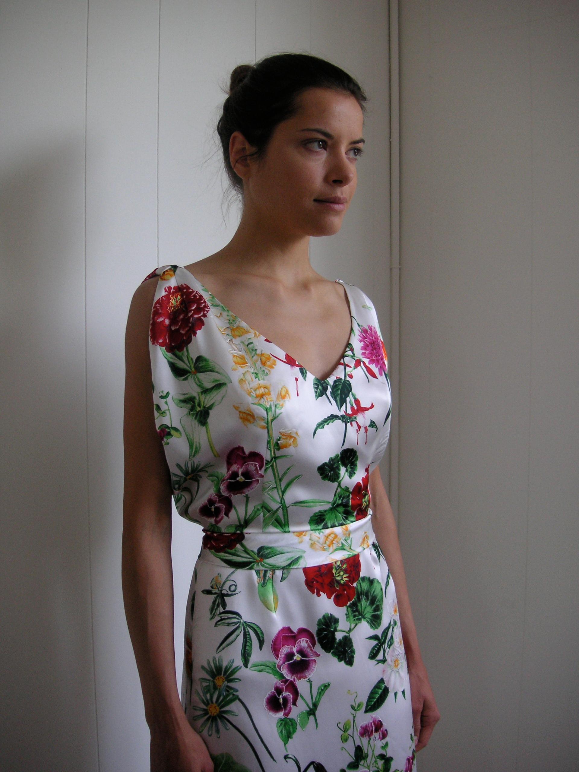 Floral Silk Blouson Long Dress 2008 In Excellent Condition For Sale In Los Angeles, CA