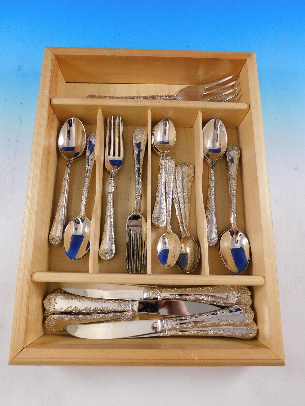 Floral Silverplate Flatware Silverware Service Set Heavy Made in China In Excellent Condition For Sale In Big Bend, WI