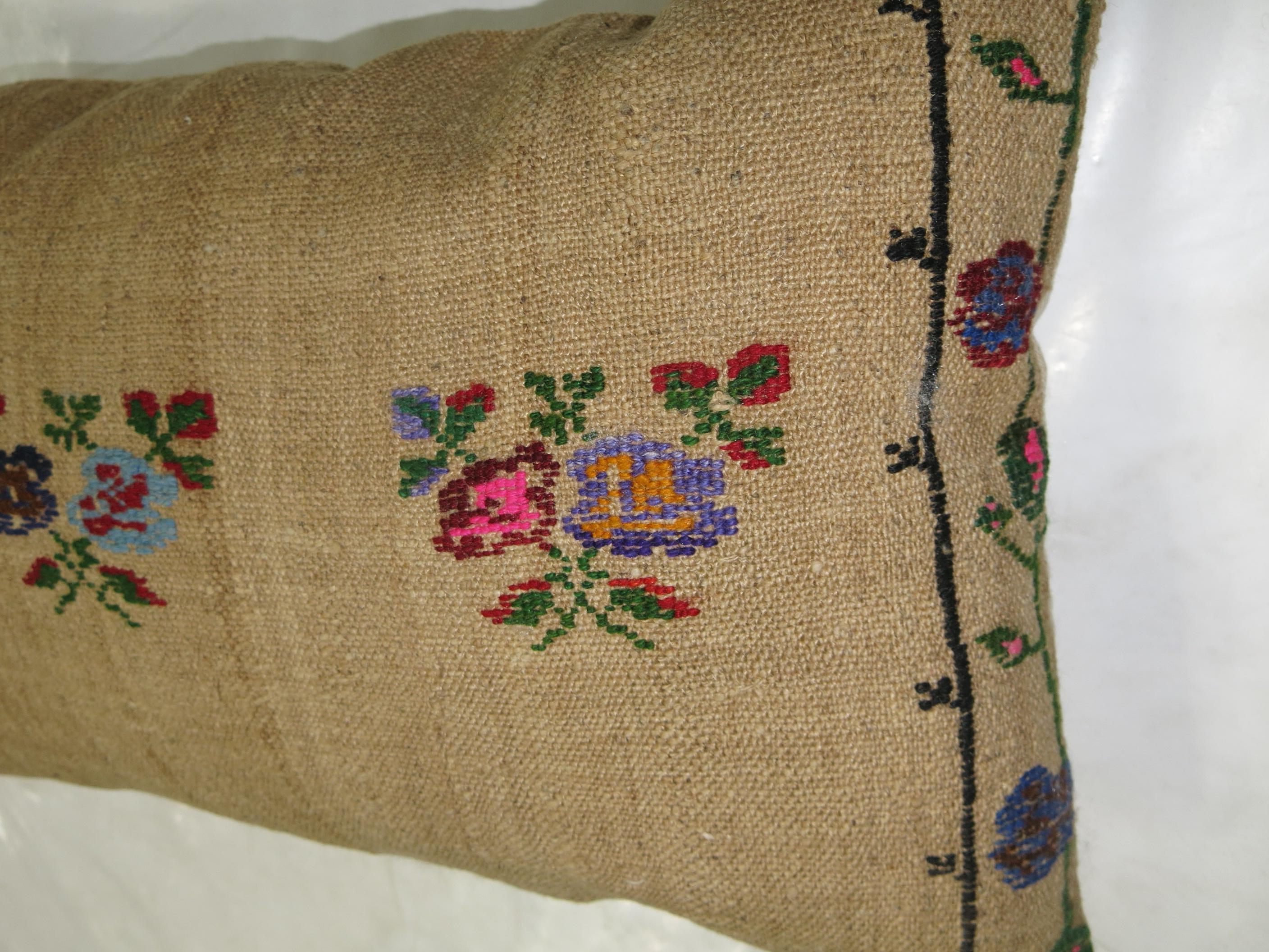 Floral Souf Turkish Pillow In Excellent Condition For Sale In New York, NY